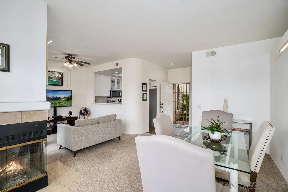 https://cdn.realtyfeed.com/cdn/127/250041873/d4ee0c0a98a1fa4d9ca97a43f2e4f5e5.webp