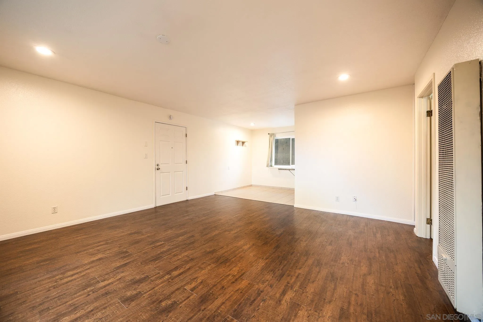 https://cdn.realtyfeed.com/cdn/127/250041875/ce719bb0ab749f2f83f24d11ebad5f0e.webp