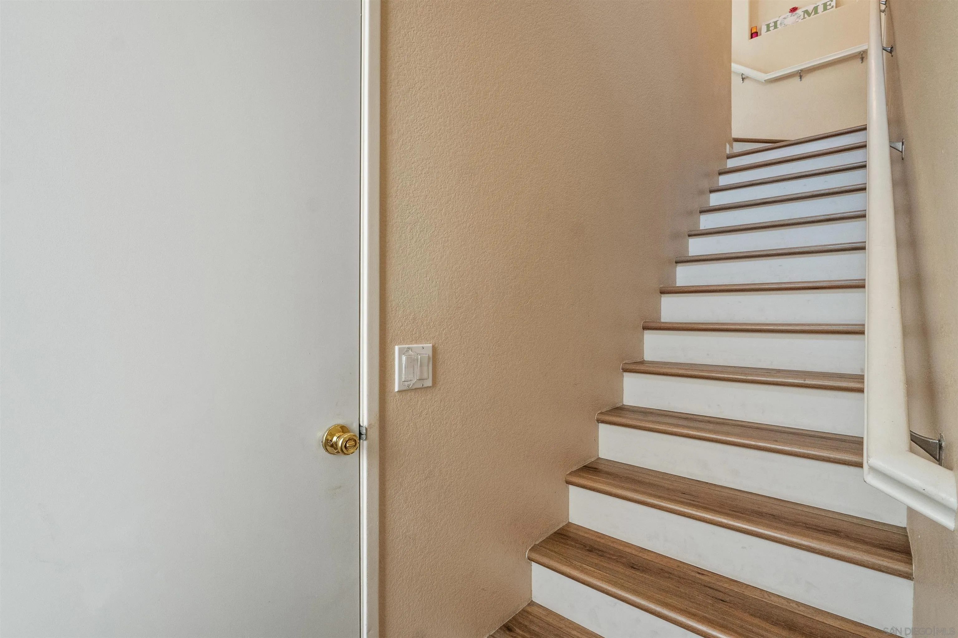 Photo #14: 250041878 Listing: Photo #14