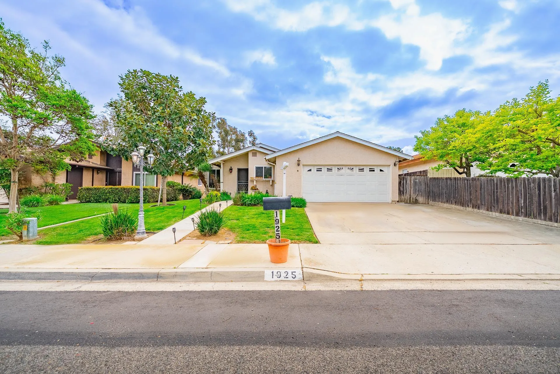 https://cdn.realtyfeed.com/cdn/127/250041879/839733fdacd452f0f5cce7c386e03276.webp