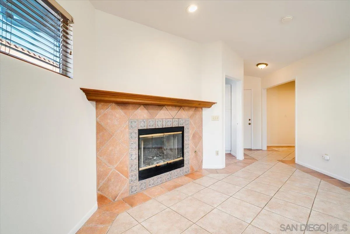 https://cdn.realtyfeed.com/cdn/127/250041879/8eec4a4ce6d50d5f85e9311ecd22014d.webp