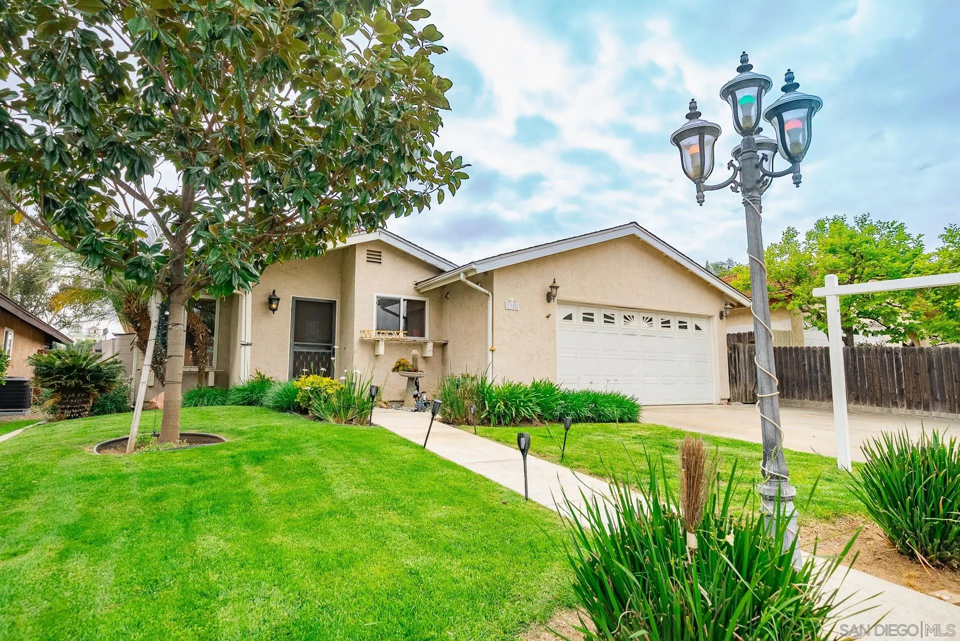 https://cdn.realtyfeed.com/cdn/127/250041879/c95247069e1265a12c4f8b17f3a434f2.webp