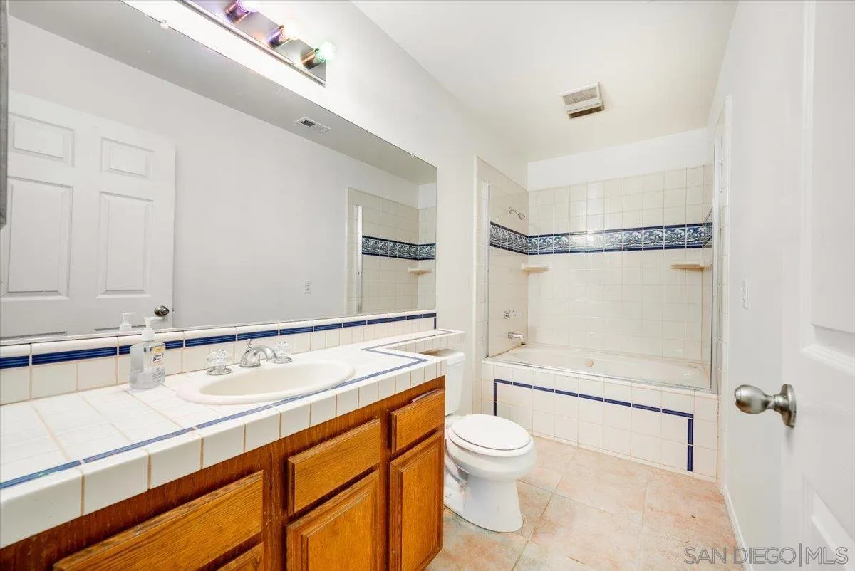 https://cdn.realtyfeed.com/cdn/127/250041879/ccad74410fe881a2909362ff55853b1c.webp