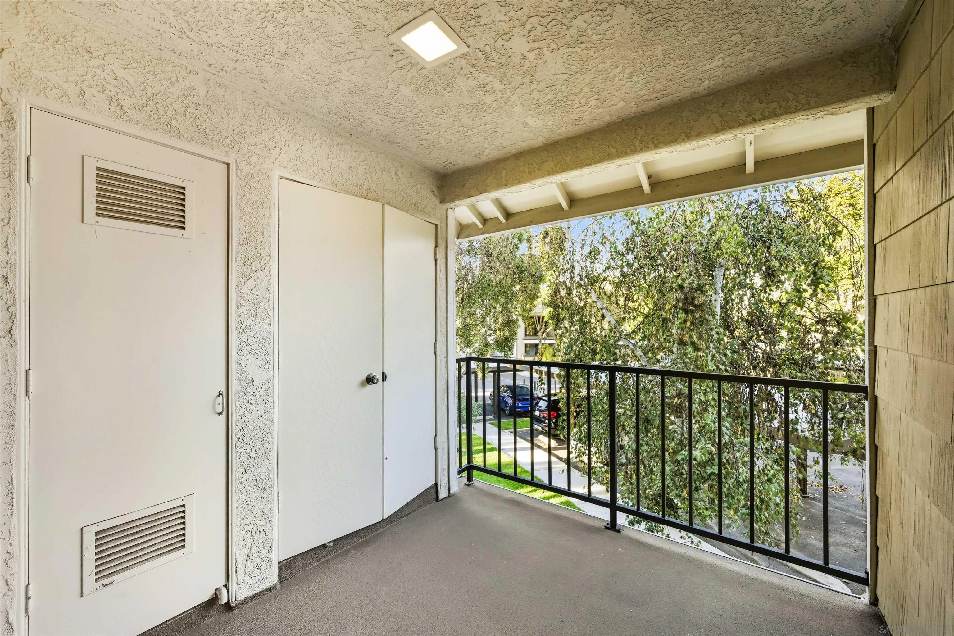 https://cdn.realtyfeed.com/cdn/127/250041880/0cba8dc43aedb491774b84b088b69a7c.webp