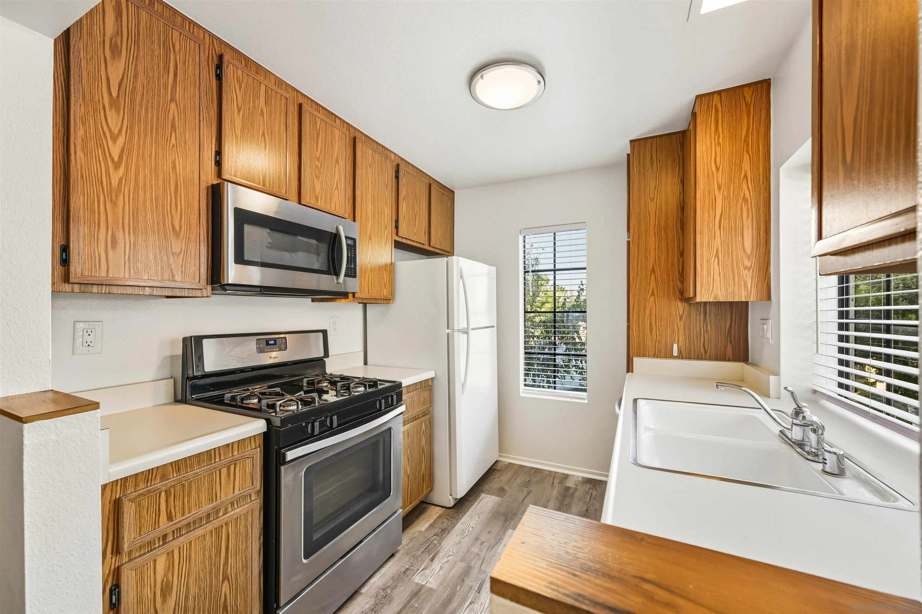 https://cdn.realtyfeed.com/cdn/127/250041880/94902b5dbced263fd2b3753a74cf6eca.webp