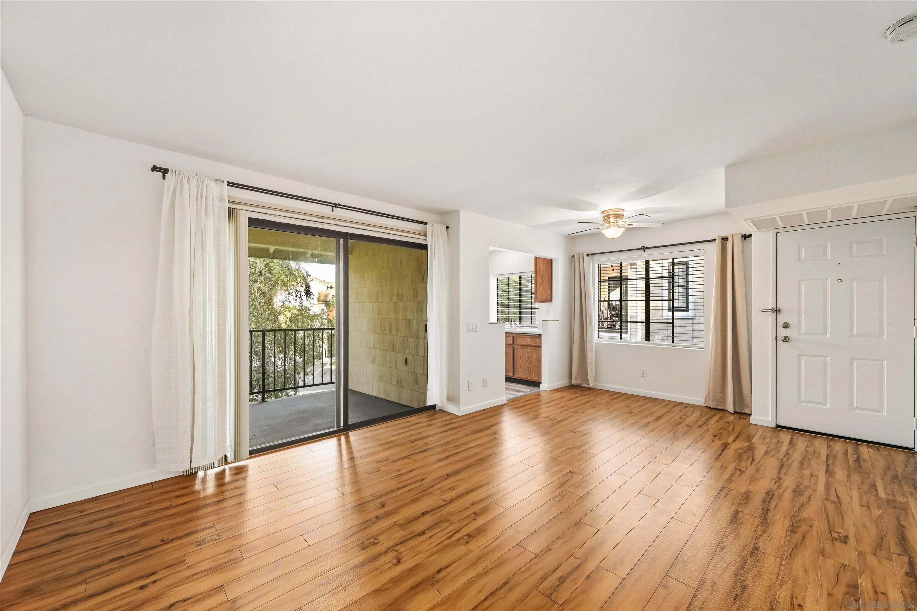 https://cdn.realtyfeed.com/cdn/127/250041880/9f25935e81b2d614deb762d5a6d60a8e.webp