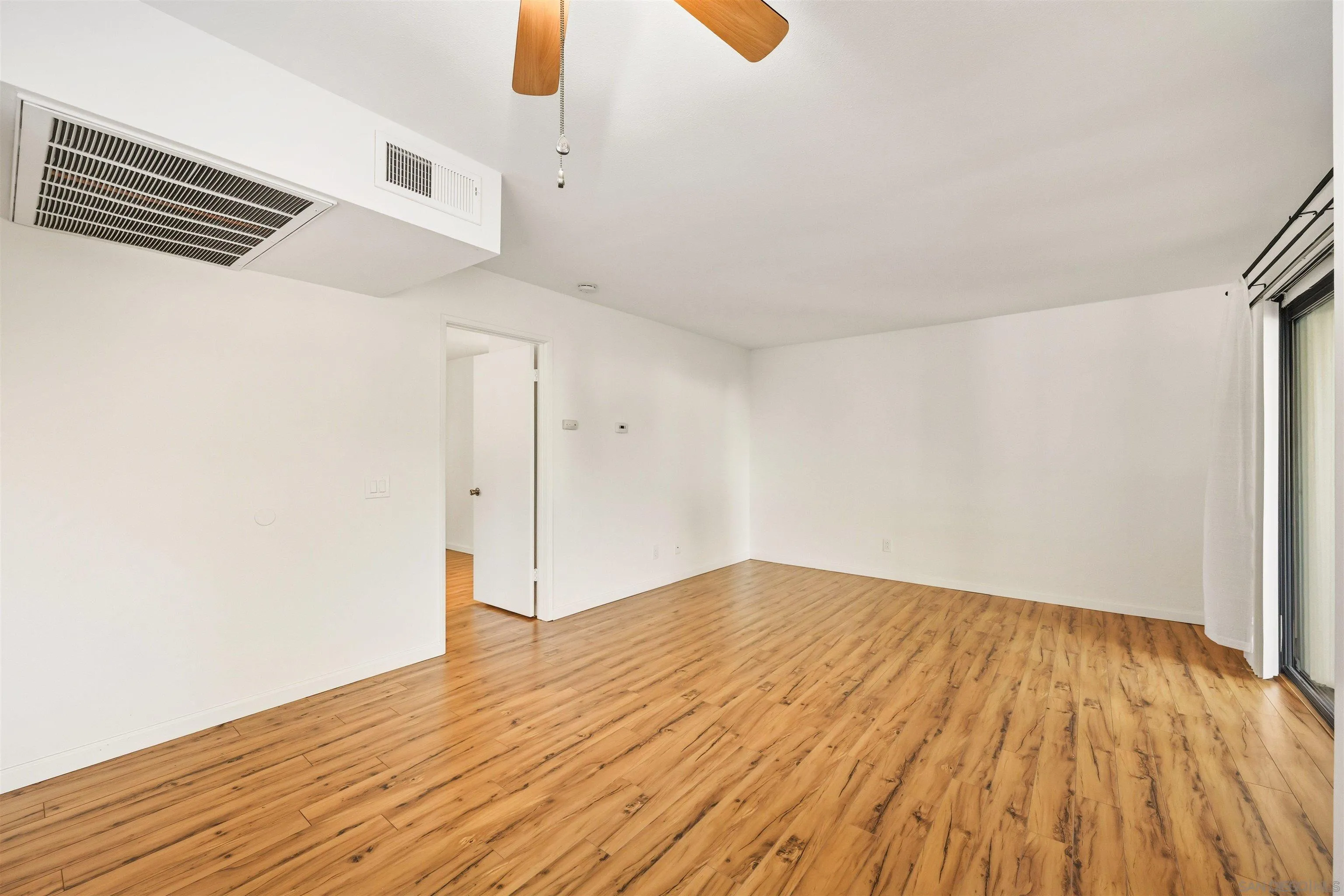 https://cdn.realtyfeed.com/cdn/127/250041880/b731567747021efd3795d51ca9ecc735.webp