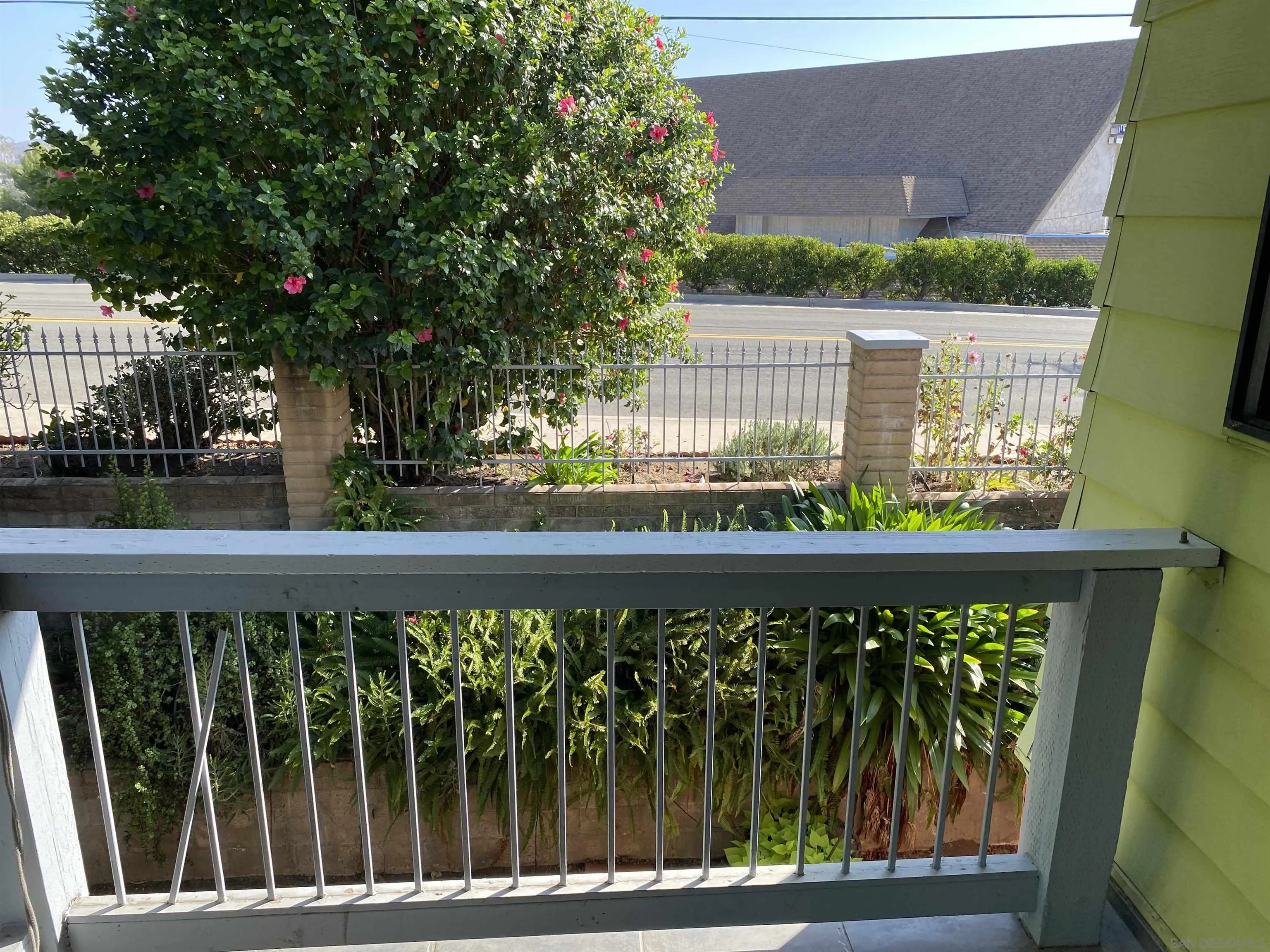 https://cdn.realtyfeed.com/cdn/127/250041882/bd2e1eb15029a08fe1c8bd174d4587d6.webp