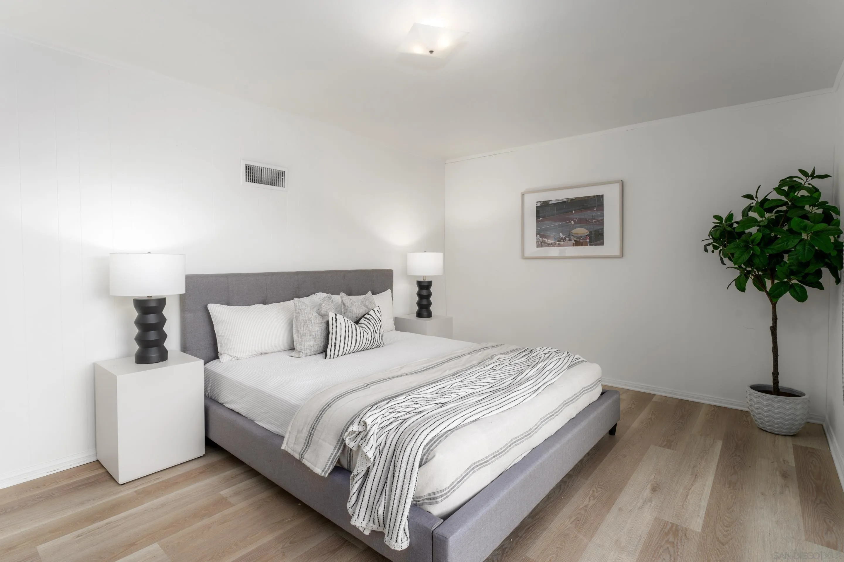 https://cdn.realtyfeed.com/cdn/127/250041883/0b17a16b8277bae0f63396071c4a454b.webp