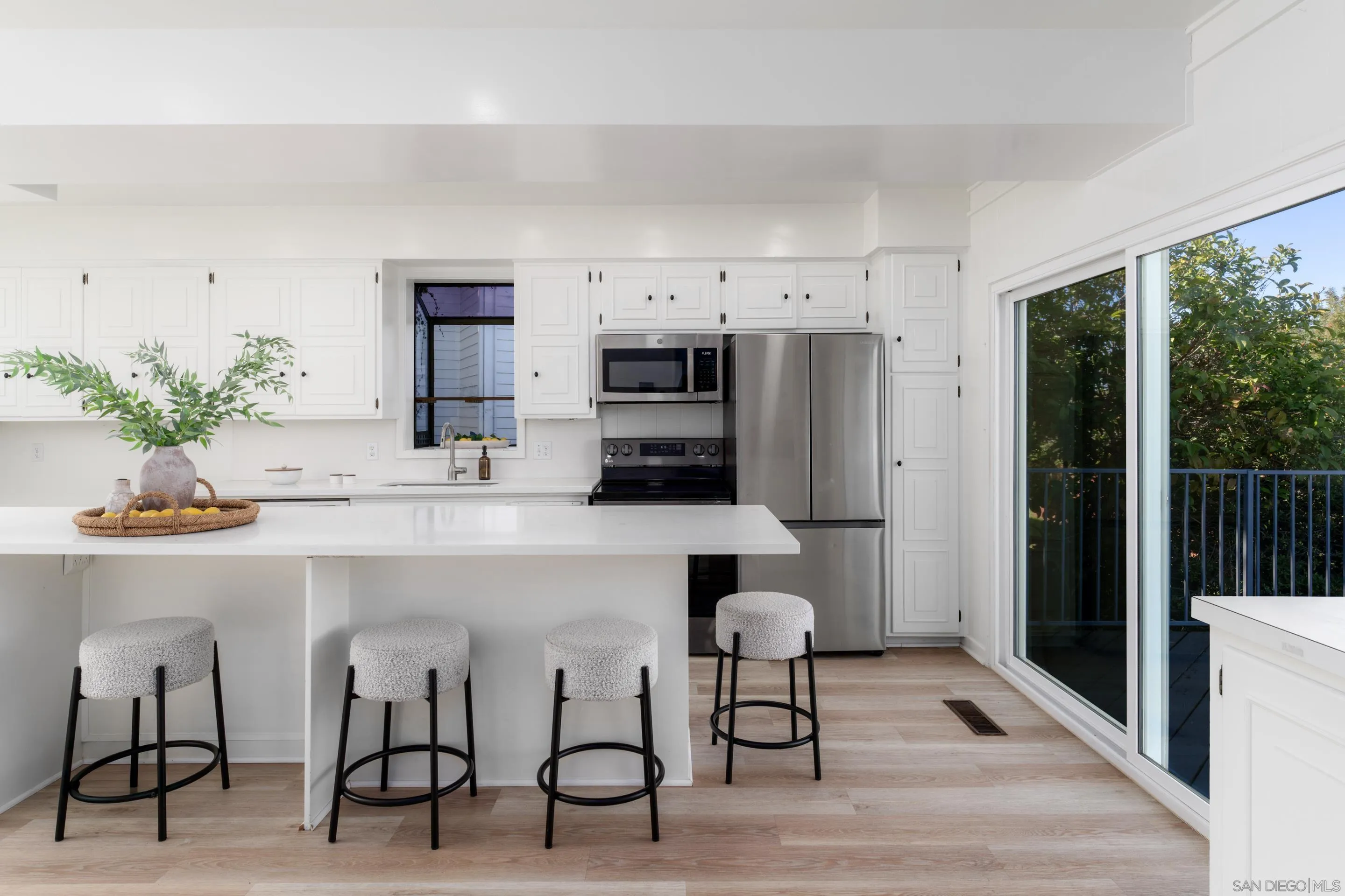 https://cdn.realtyfeed.com/cdn/127/250041883/147d2e6beb43e752b1bc09a5a5f9b01b.webp