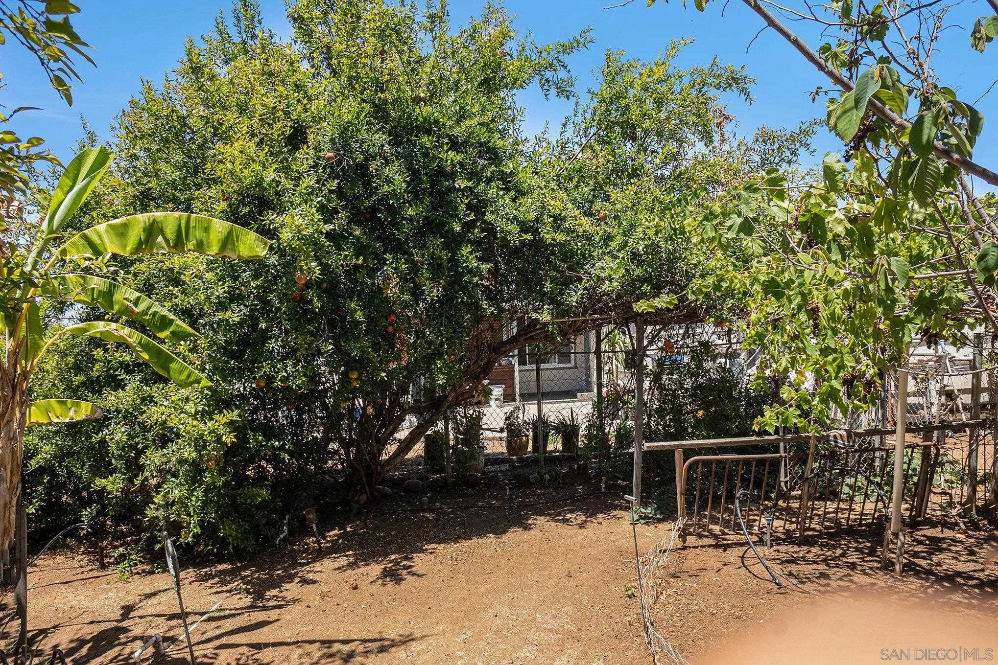 https://cdn.realtyfeed.com/cdn/127/250041889/d830a65948f1a69f3be4ccfec25ef8c5.webp