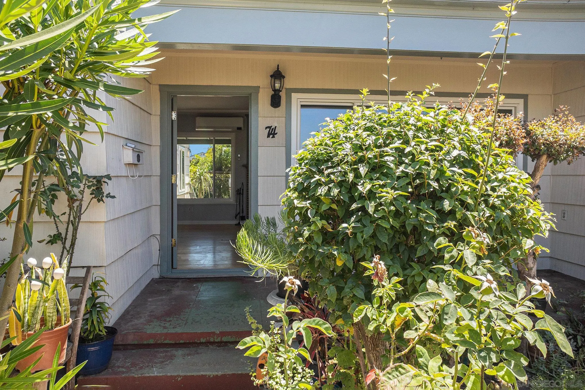 https://cdn.realtyfeed.com/cdn/127/250041889/f843e3e2ad8f182d8929a5f00328830e.webp