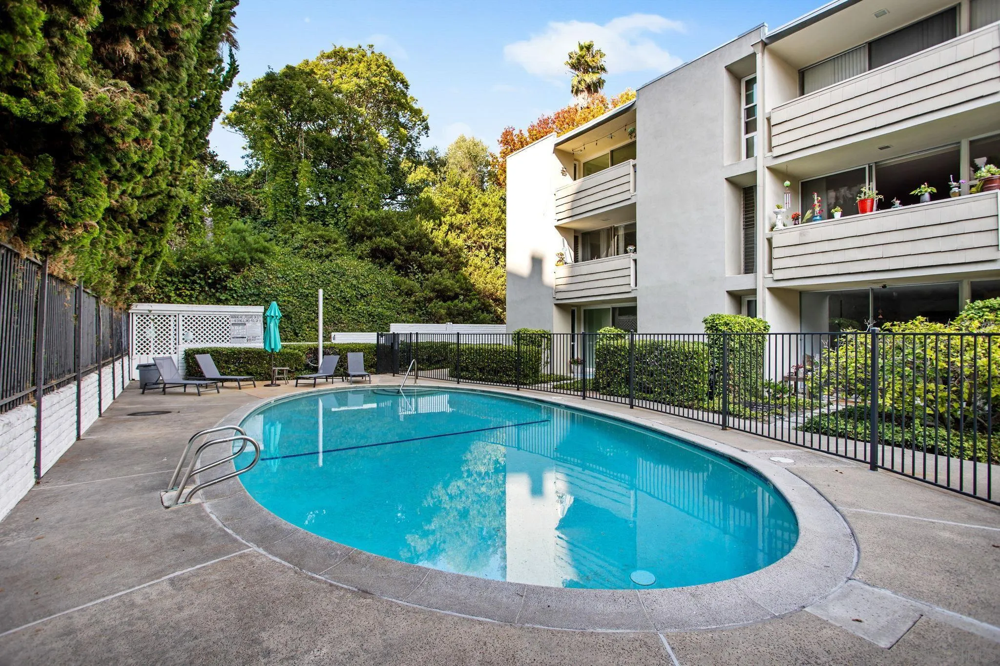 https://cdn.realtyfeed.com/cdn/127/250041891/b305cef899279b098b33ab5403af3b15.webp