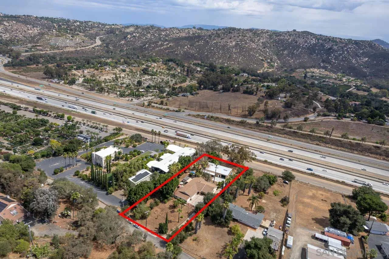 https://cdn.realtyfeed.com/cdn/127/250041892/25c30972a436bddb1d26e4f0e828f64e.webp