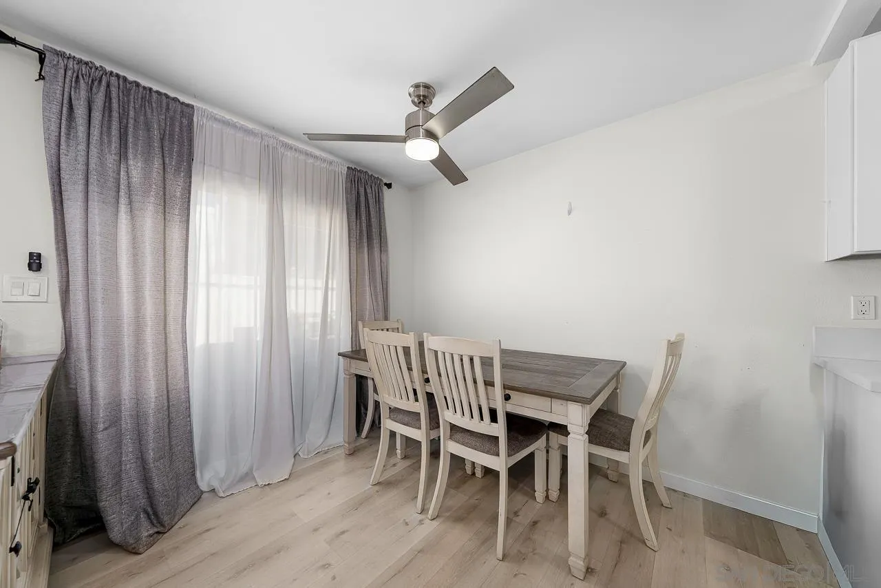 https://cdn.realtyfeed.com/cdn/127/250041895/2511113fa1b577c706c0882d037ed7ce.webp