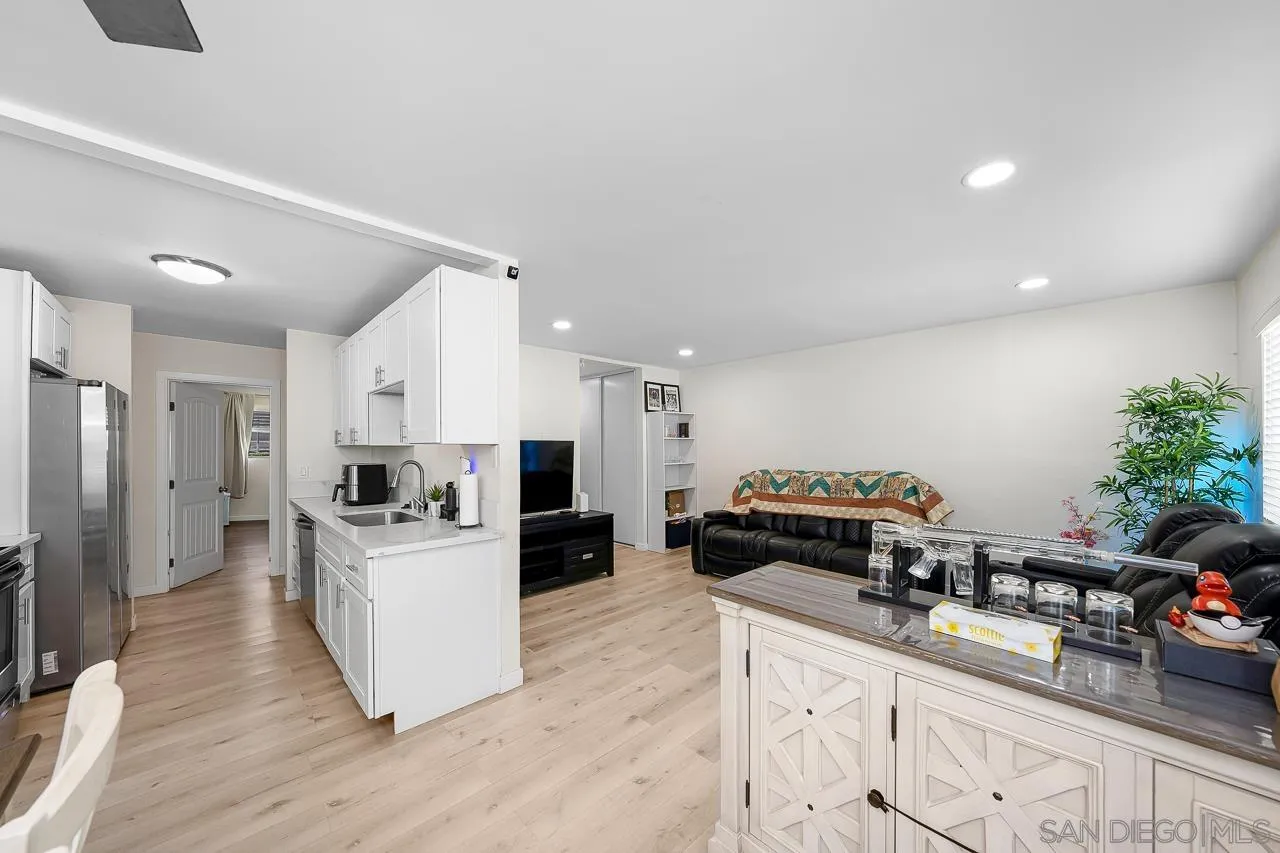 https://cdn.realtyfeed.com/cdn/127/250041895/b00ec8c998501eeff600df40ee779f8c.webp