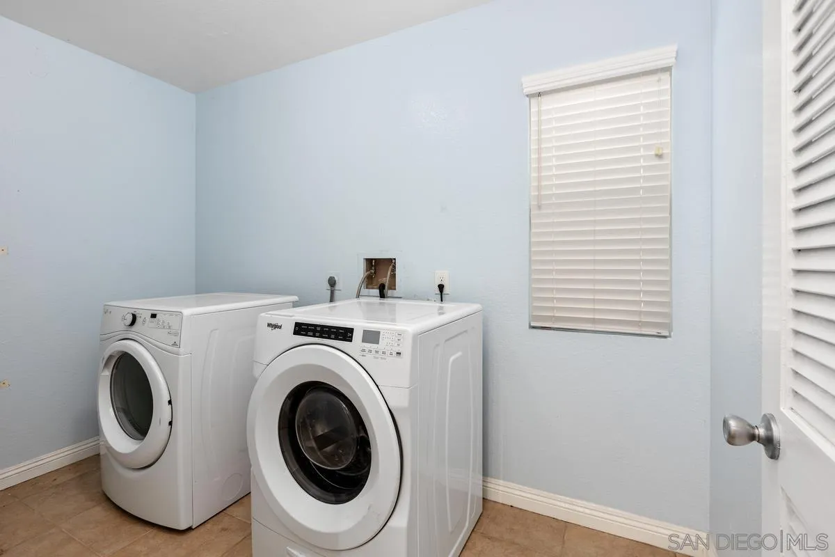 Photo #25: 250041896 Listing: Photo #25