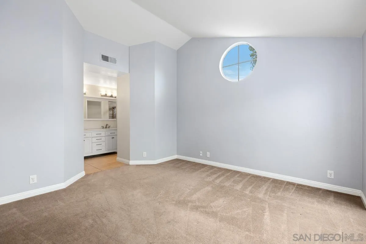 Photo #14: 250041896 Listing: Photo #14