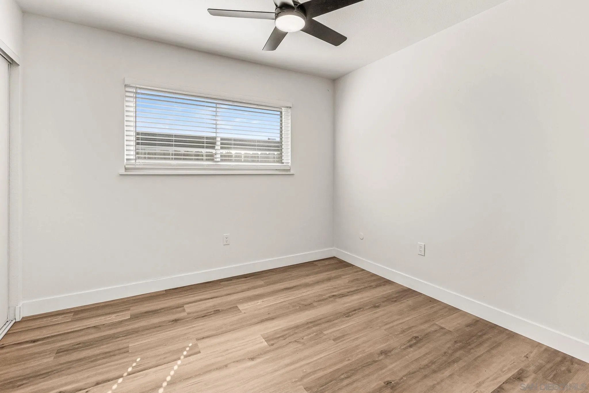 https://cdn.realtyfeed.com/cdn/127/250041898/063165ca90bec60373b3e9065dd9c47d.webp