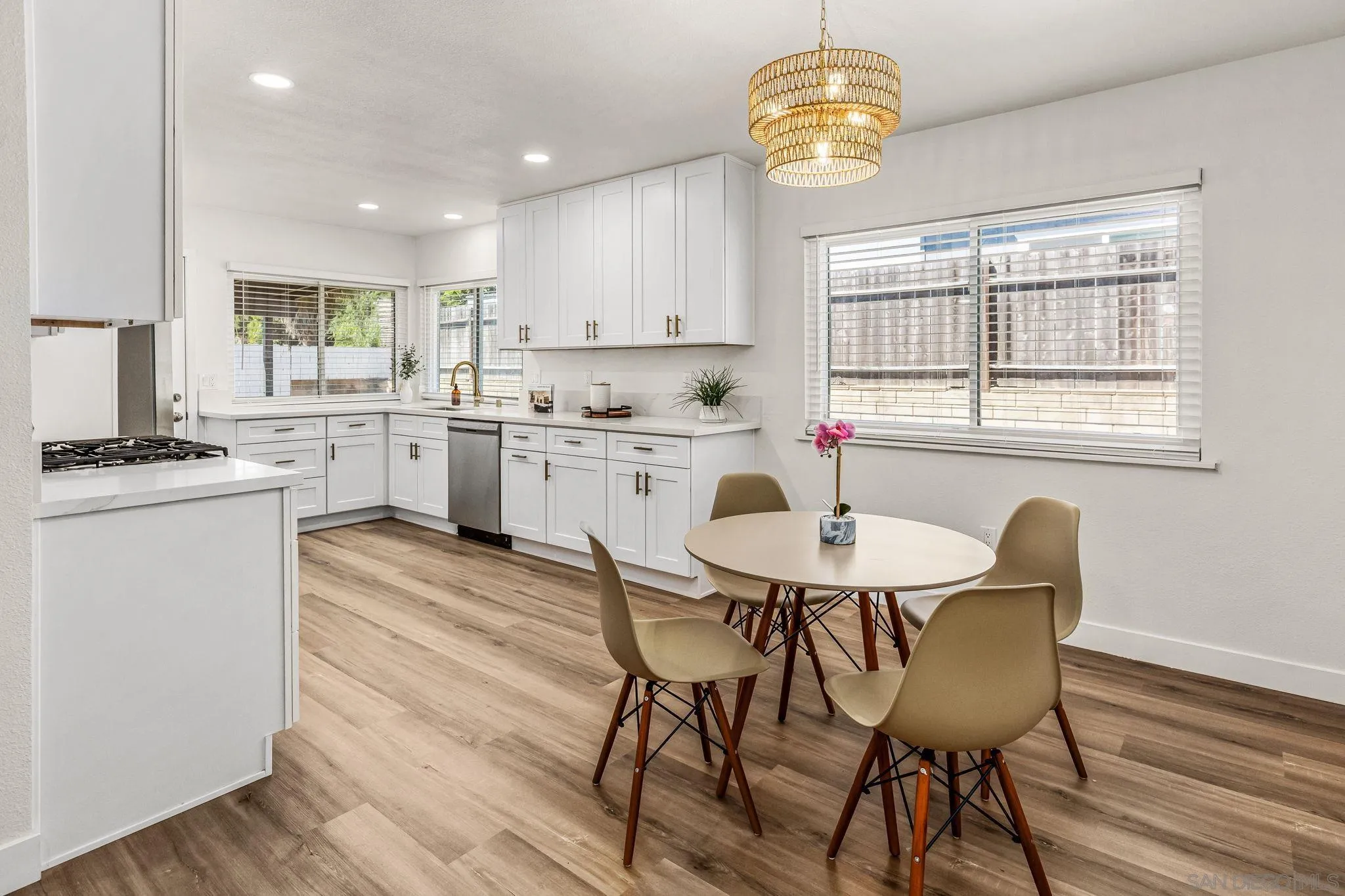 https://cdn.realtyfeed.com/cdn/127/250041898/3e26fb599ed37e1918c6793aae983abe.webp