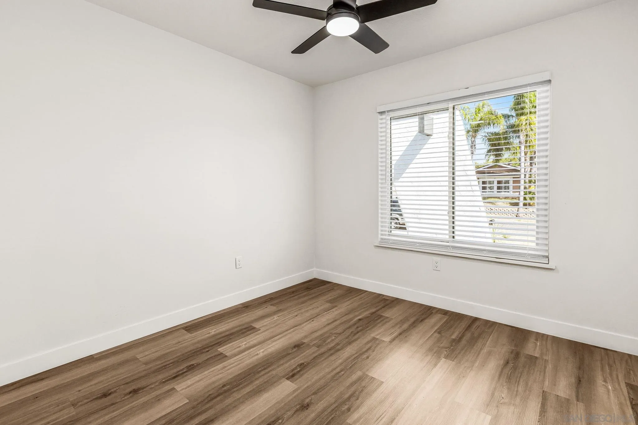 https://cdn.realtyfeed.com/cdn/127/250041898/ad9de959578f41975e594423f34f5a2a.webp