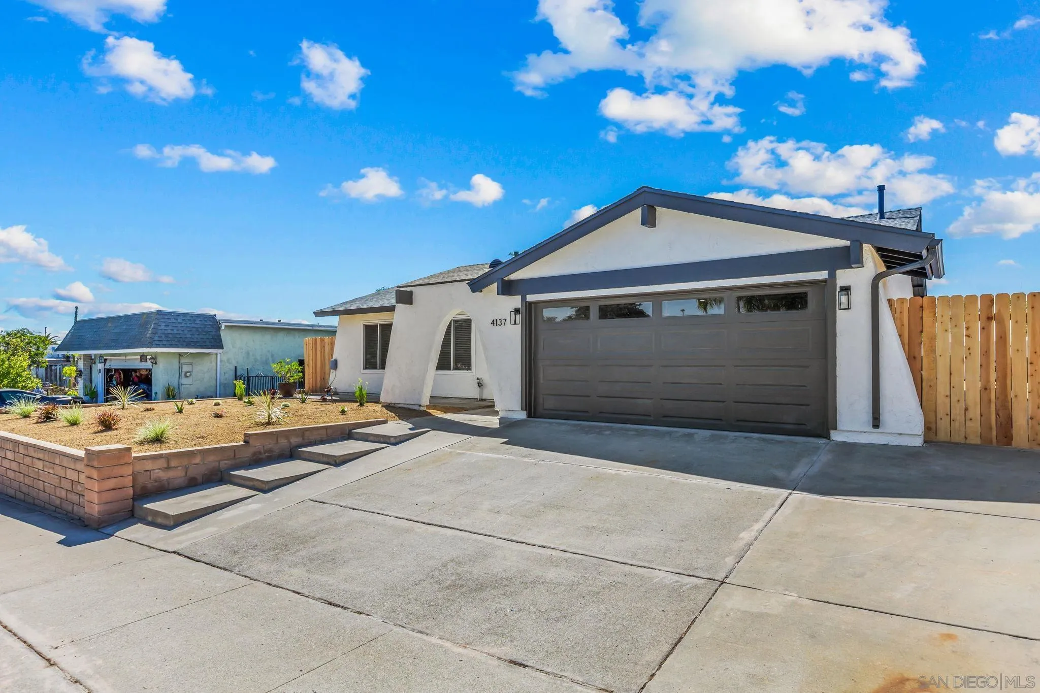 https://cdn.realtyfeed.com/cdn/127/250041898/cbedf003071e445e87b95f0220d1268d.webp