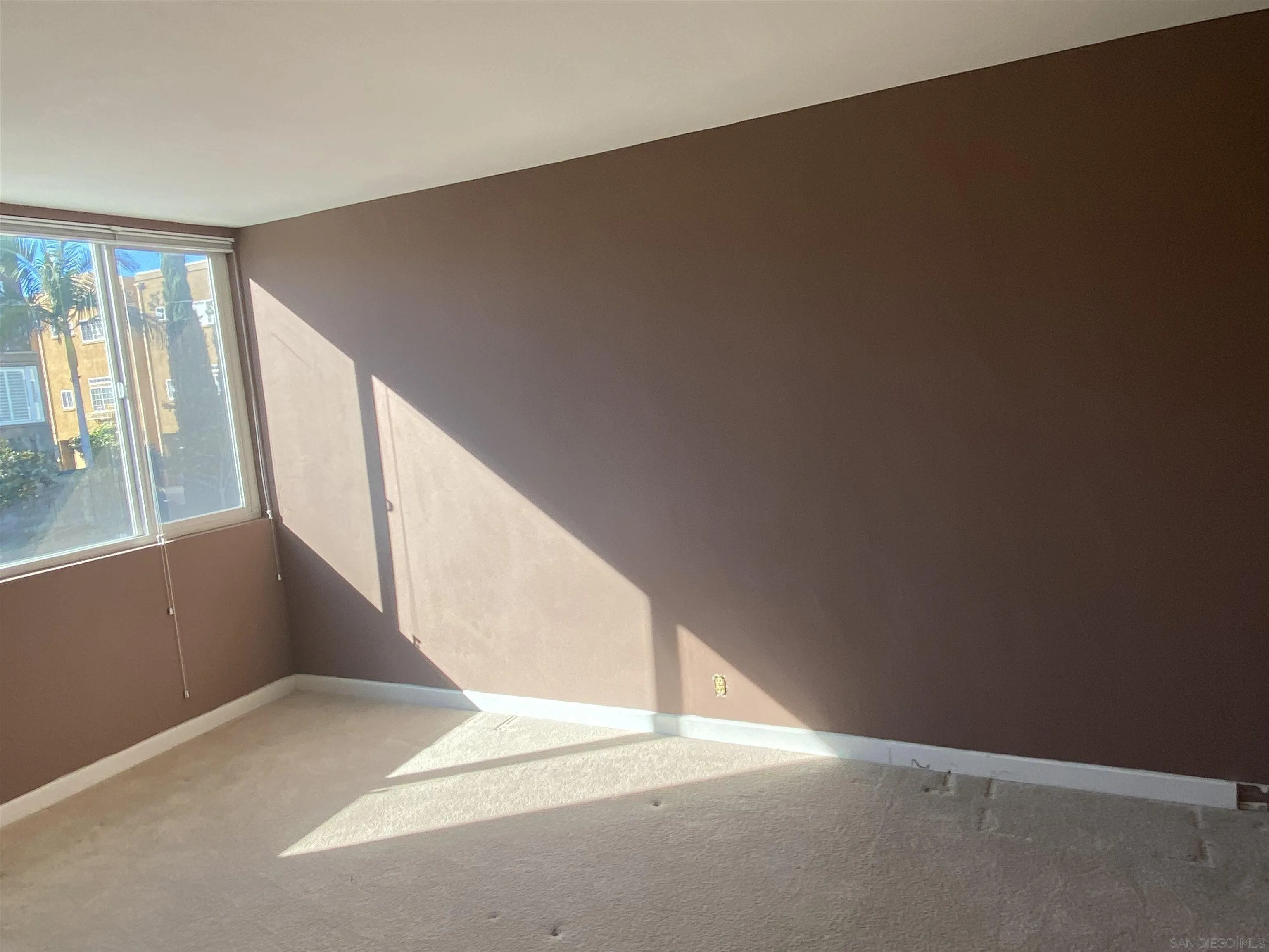 https://cdn.realtyfeed.com/cdn/127/250041900/11bf92f9e8de200a7ee4f93b902aa944.webp