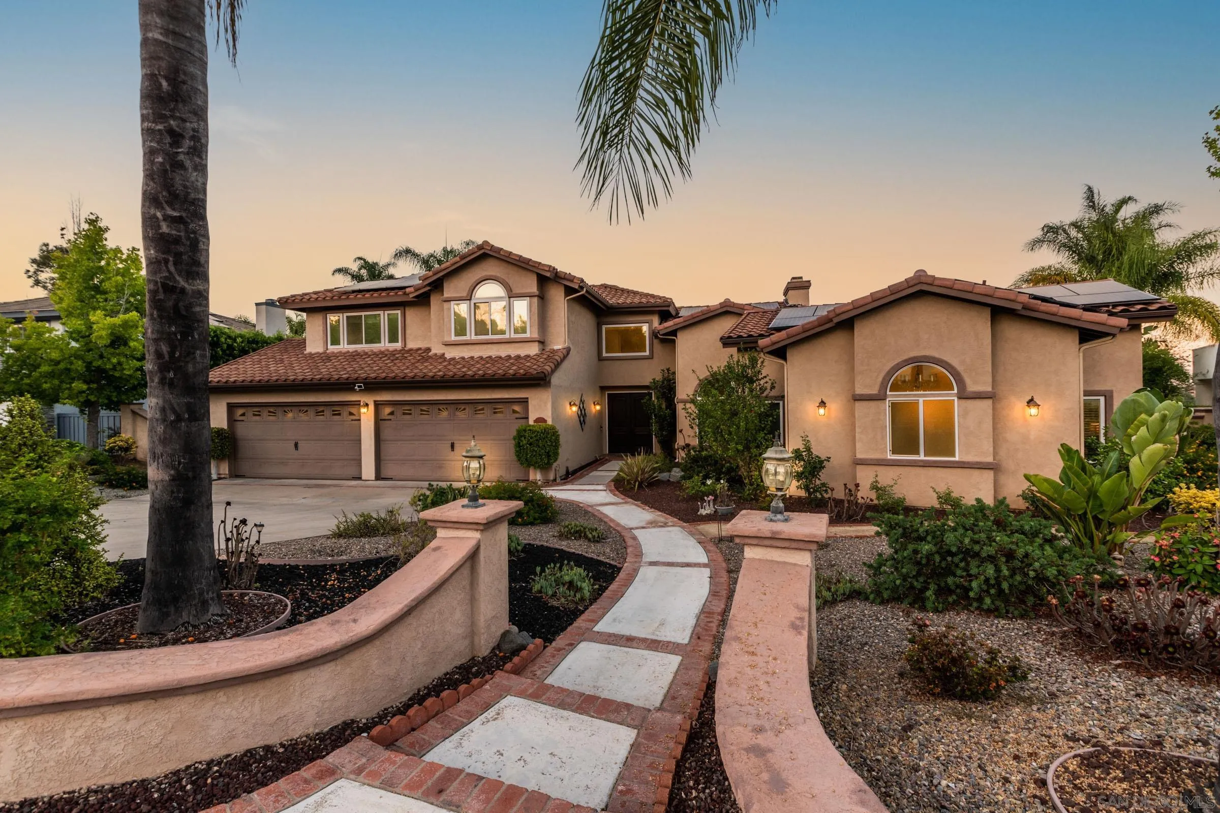 https://cdn.realtyfeed.com/cdn/127/250041901/efbb4f70e0f39e9113510ded2bfd66d4.webp