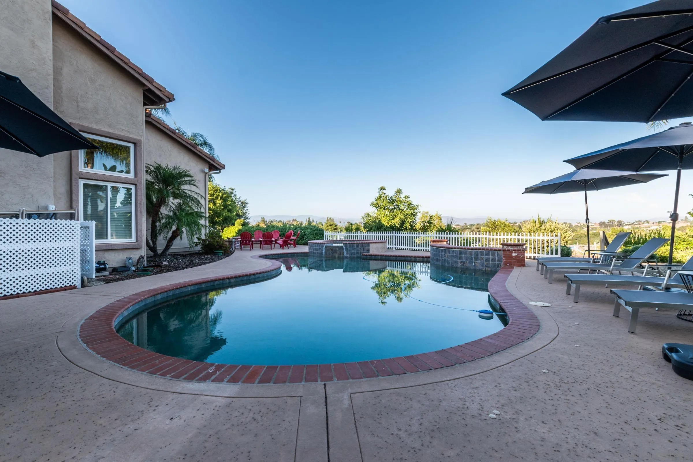 https://cdn.realtyfeed.com/cdn/127/250041901/f3b4fc367aa7c88b148189877b05834c.webp