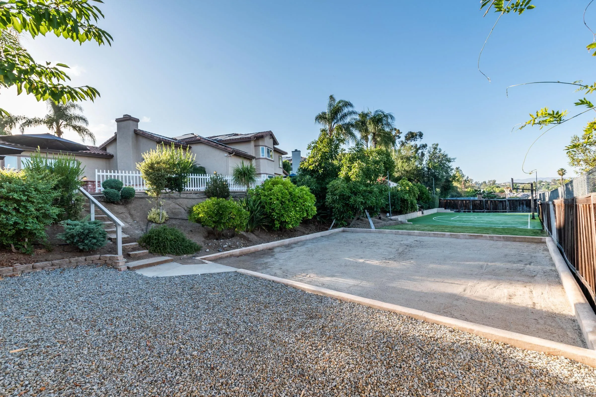 https://cdn.realtyfeed.com/cdn/127/250041901/fc95bbebe6e971aee05c4a8f7290a9a6.webp