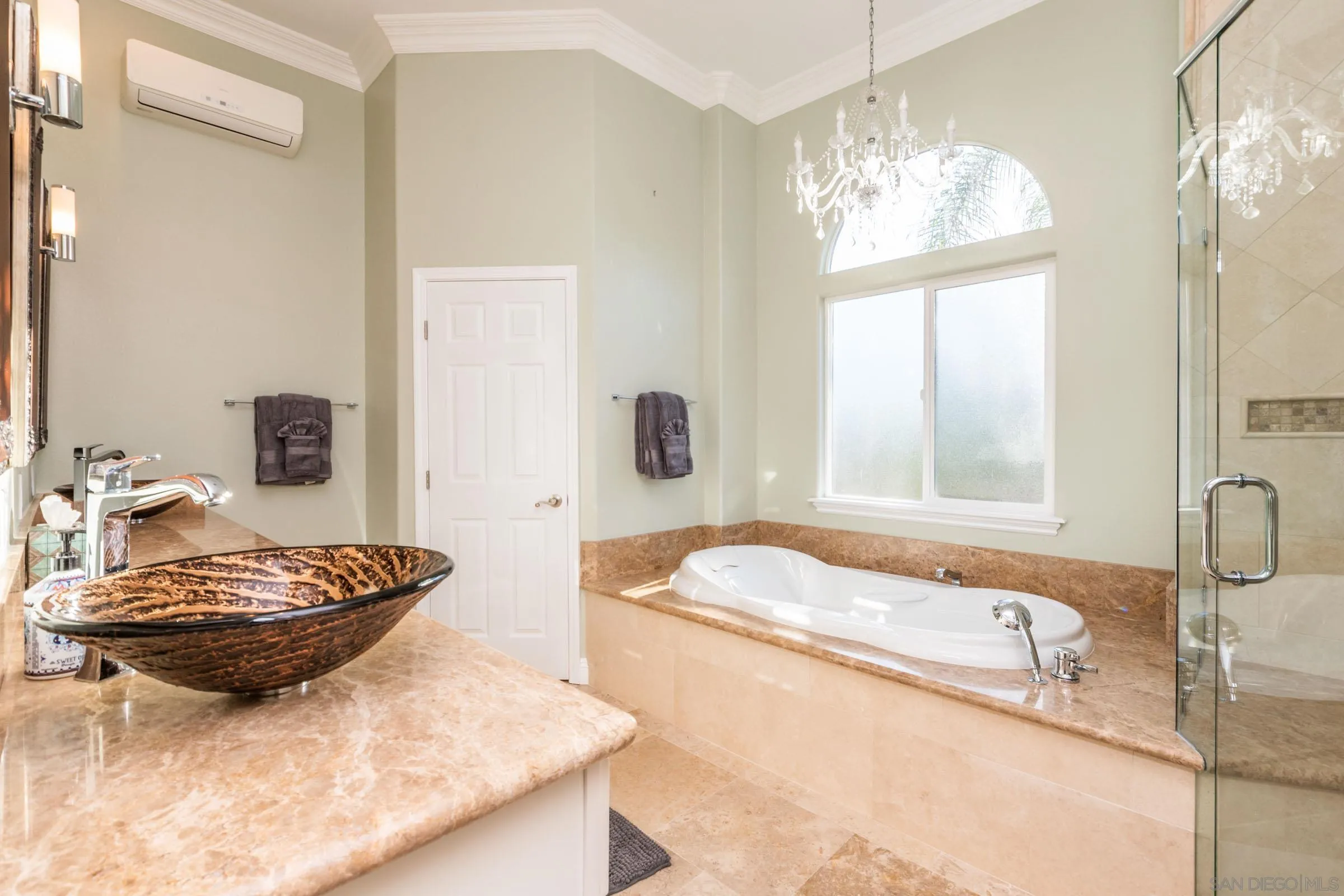 https://cdn.realtyfeed.com/cdn/127/250041901/fee3d98a4d3ab2bdfe9c8f7060a034d8.webp