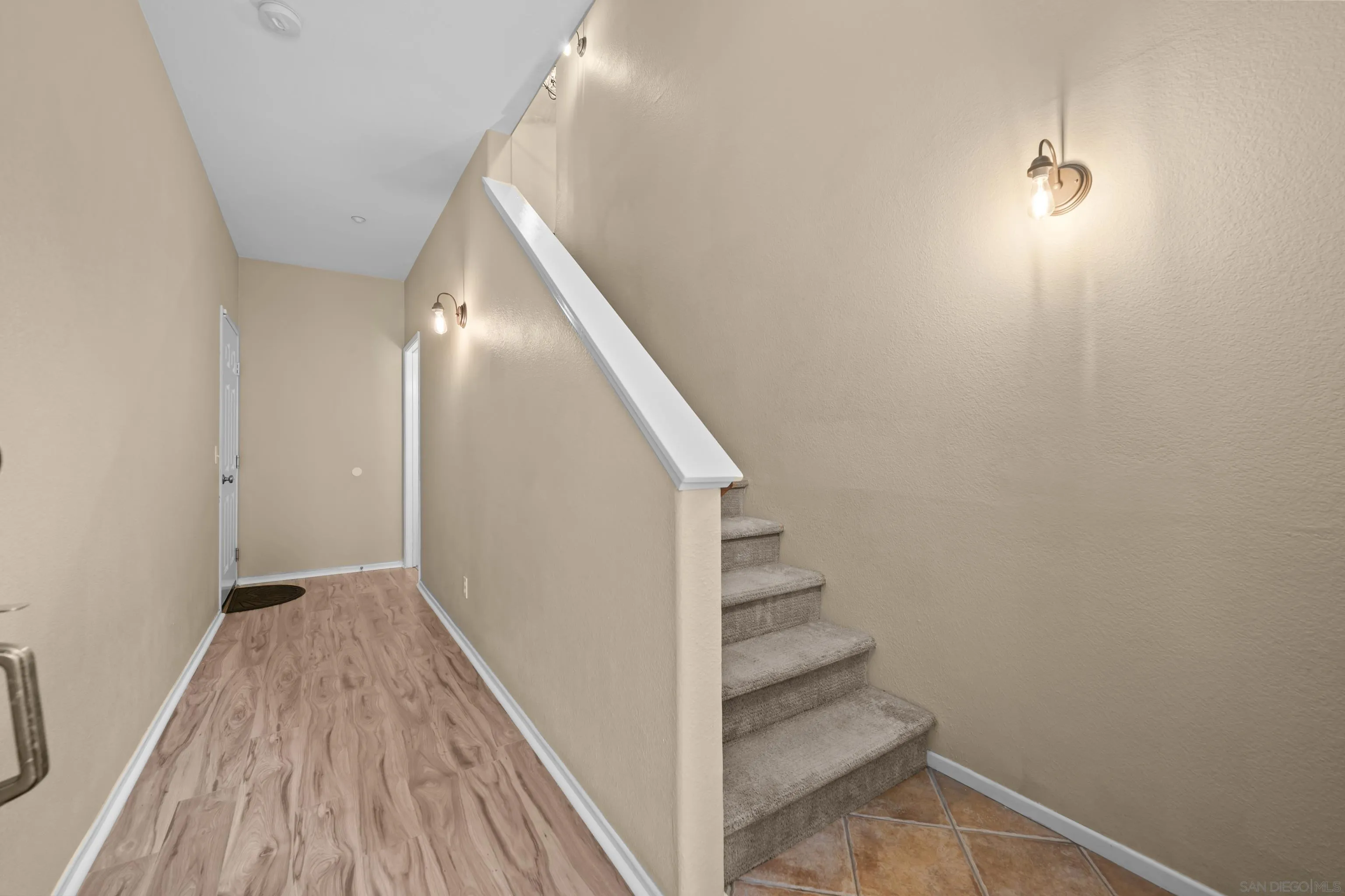 Photo #4: 250041907 Listing 