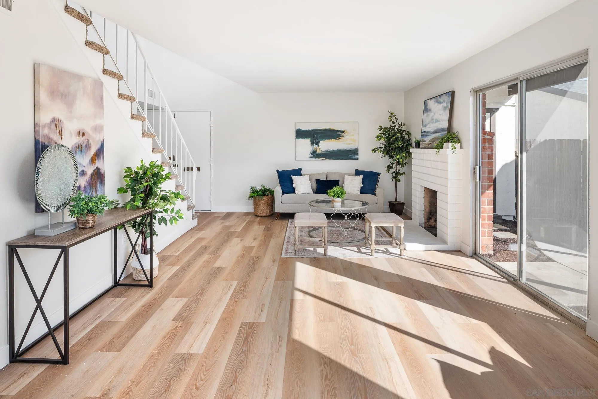 https://cdn.realtyfeed.com/cdn/127/250041908/0a62f9a4b070042a05ff5bc2cbc62aac.webp