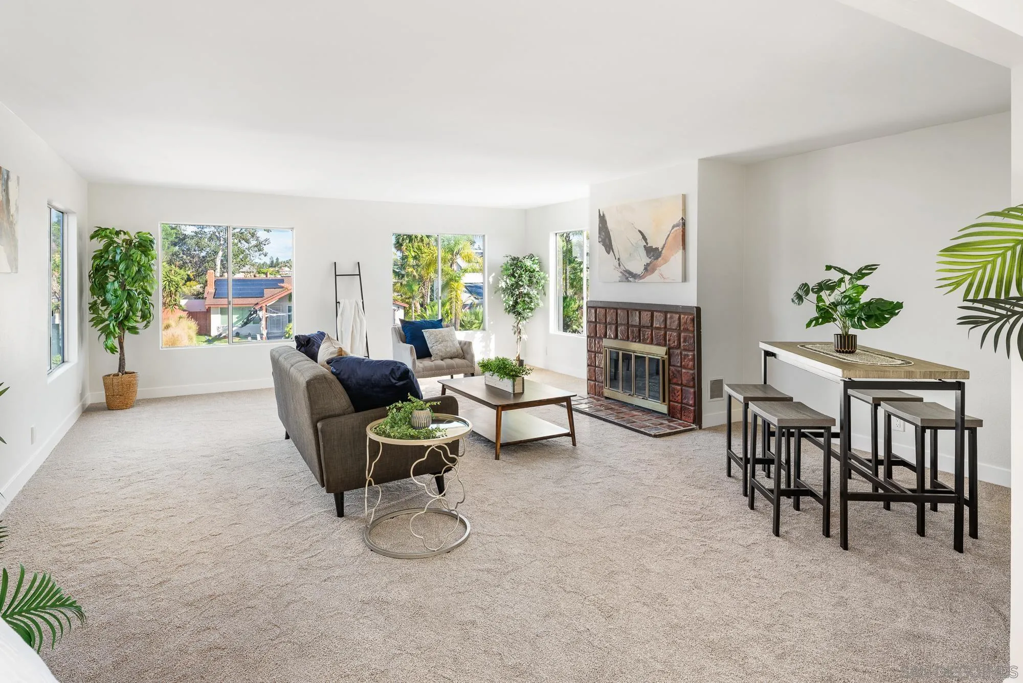 https://cdn.realtyfeed.com/cdn/127/250041908/44d1174b7e71a90b4d4411e7f3c15b98.webp