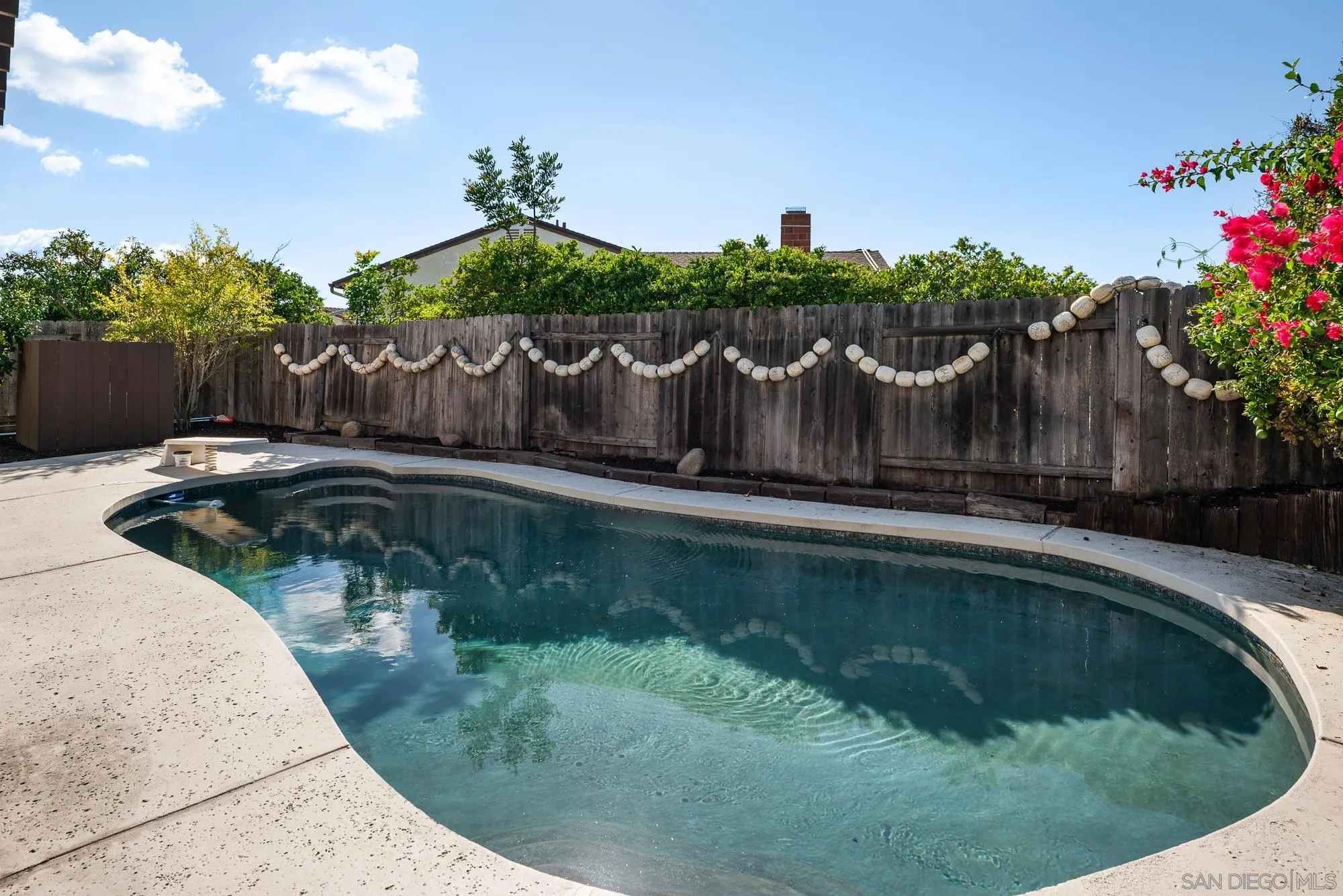 https://cdn.realtyfeed.com/cdn/127/250041908/5dd4b6f9654dbcfa8d21a5643b1ed65f.webp