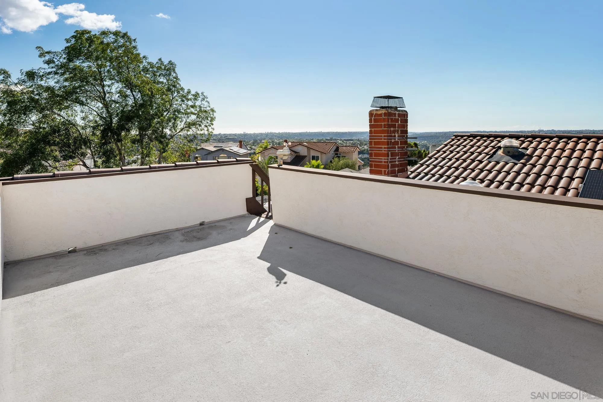https://cdn.realtyfeed.com/cdn/127/250041908/8353427daa8fc5d3ad96c9e7b4b1532a.webp