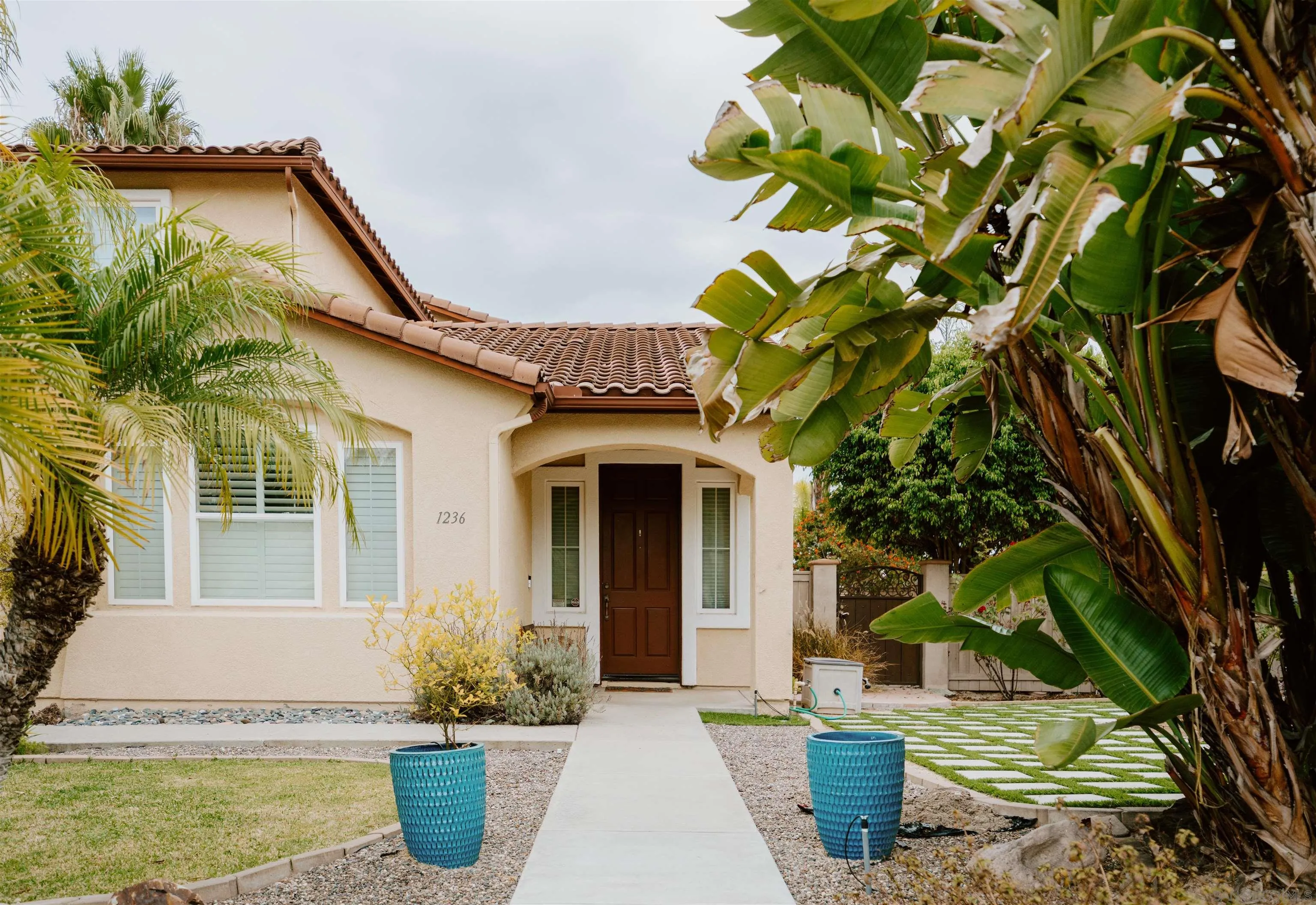https://cdn.realtyfeed.com/cdn/127/250041910/6a8fd52e5e673d398e5e876924b22d6d.webp