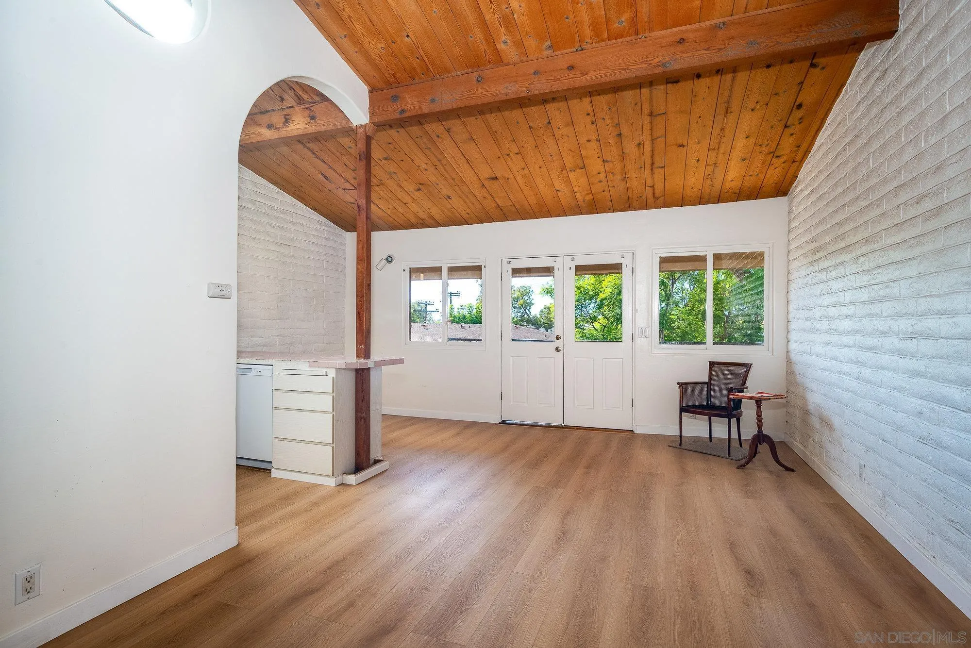 https://cdn.realtyfeed.com/cdn/127/250041912/0f1185a65fcbd87582b64f26b3369904.webp