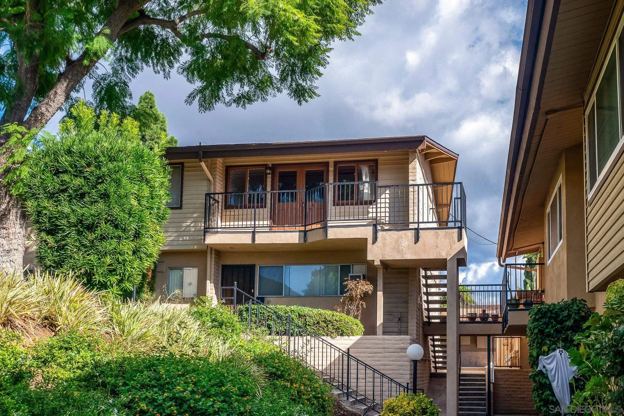 https://cdn.realtyfeed.com/cdn/127/250041912/c5ce244d5d5bfa8a5c941be4ba2c6d92.webp