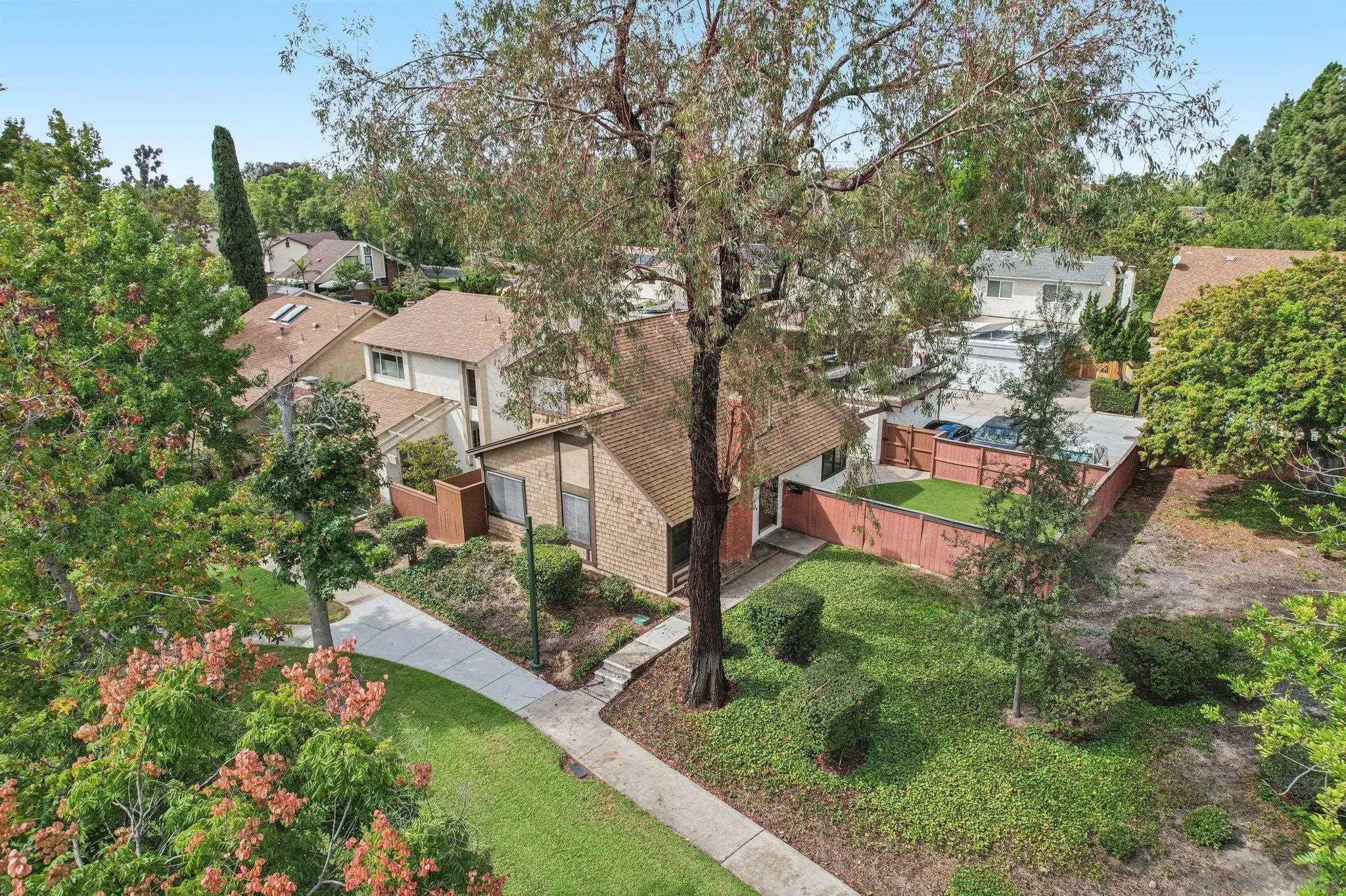 https://cdn.realtyfeed.com/cdn/127/250041913/40e58fc04be71d0b2037f25ccfa5a52d.webp