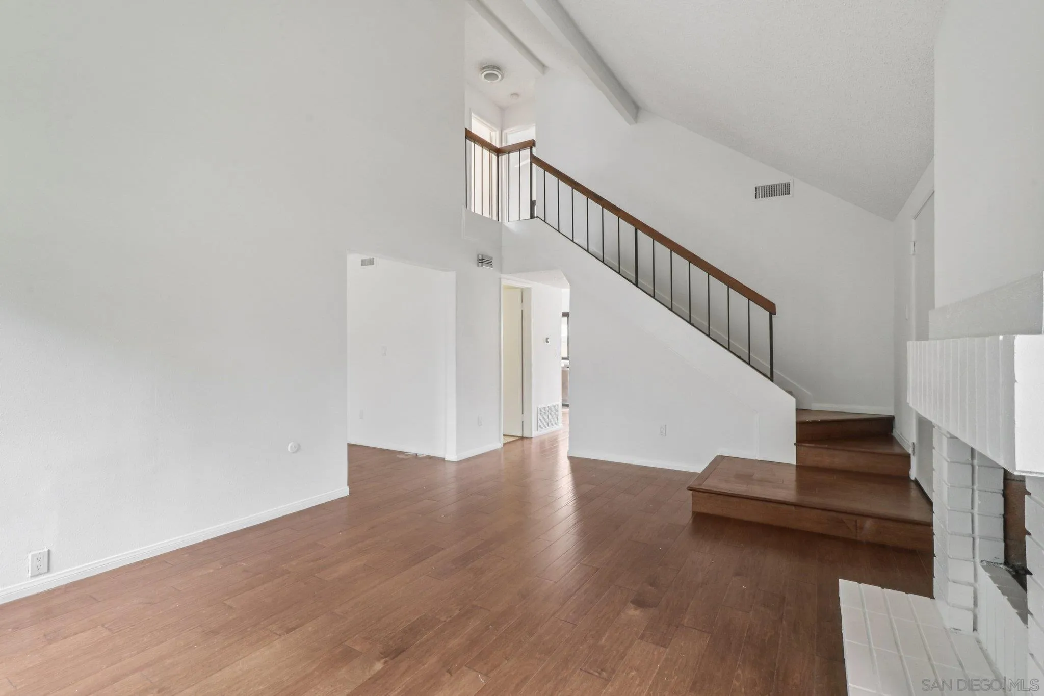https://cdn.realtyfeed.com/cdn/127/250041913/4f13cf1196b4c99b9c4322146982ef05.webp