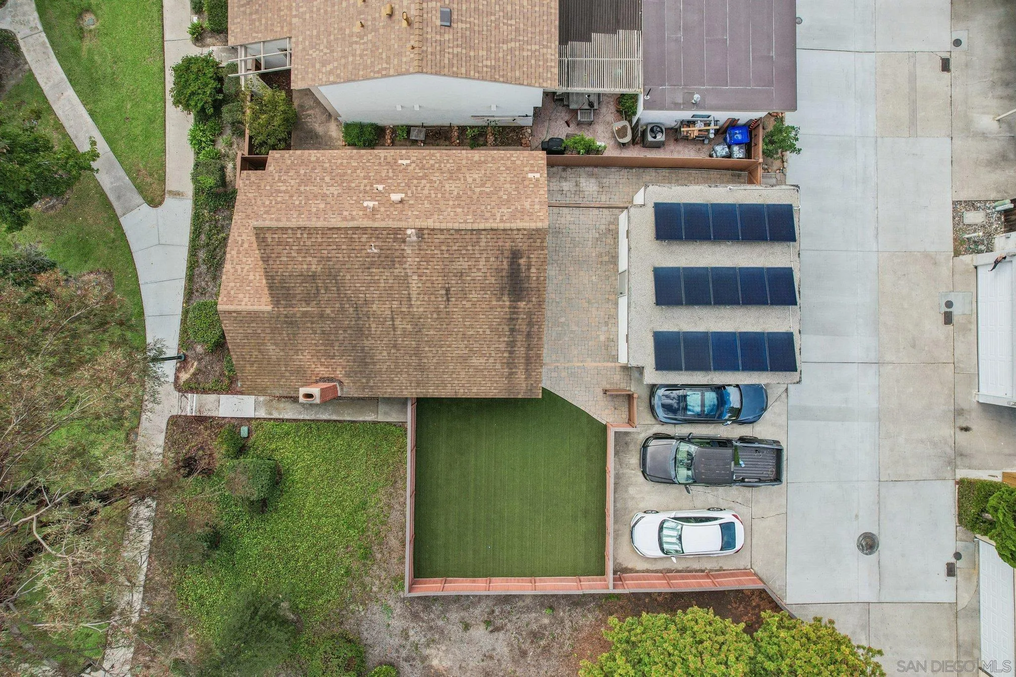 https://cdn.realtyfeed.com/cdn/127/250041913/c62506e562250c110263f8648ae7ca31.webp