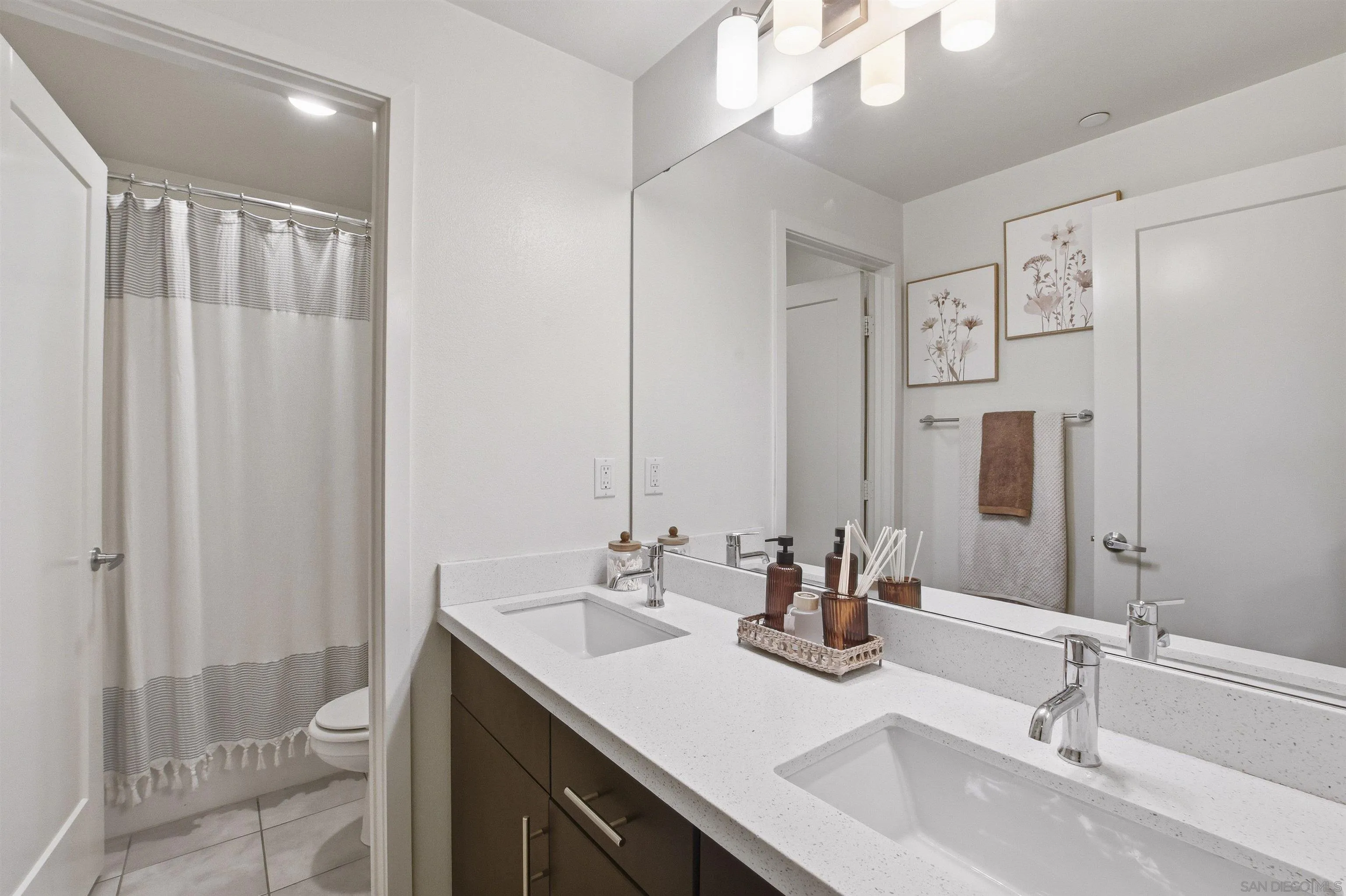 https://cdn.realtyfeed.com/cdn/127/250041915/6f2213b21137fe9b611979e99a4740de.webp