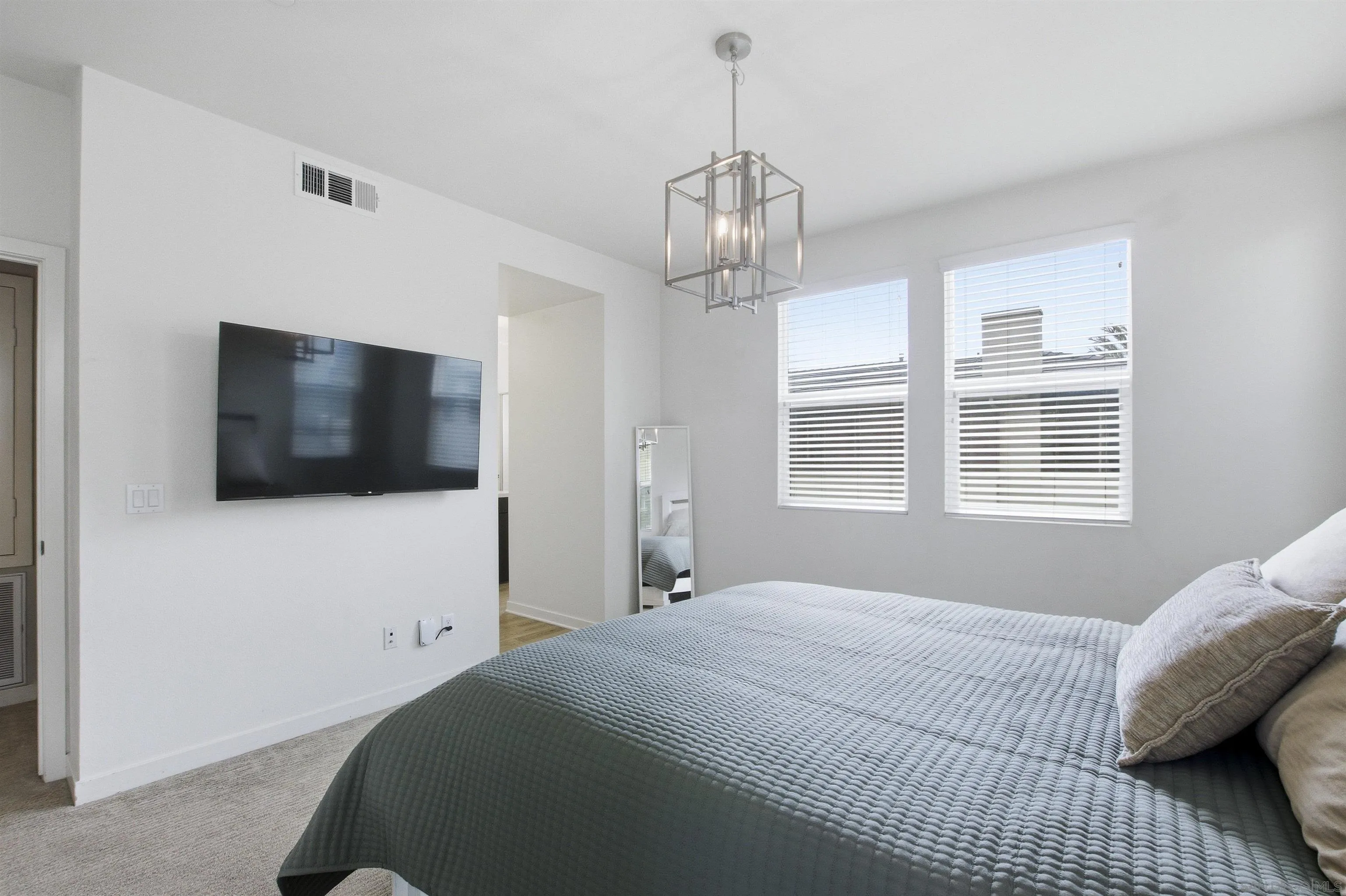 https://cdn.realtyfeed.com/cdn/127/250041915/94440ab087bc95820e638b3bb7622317.webp