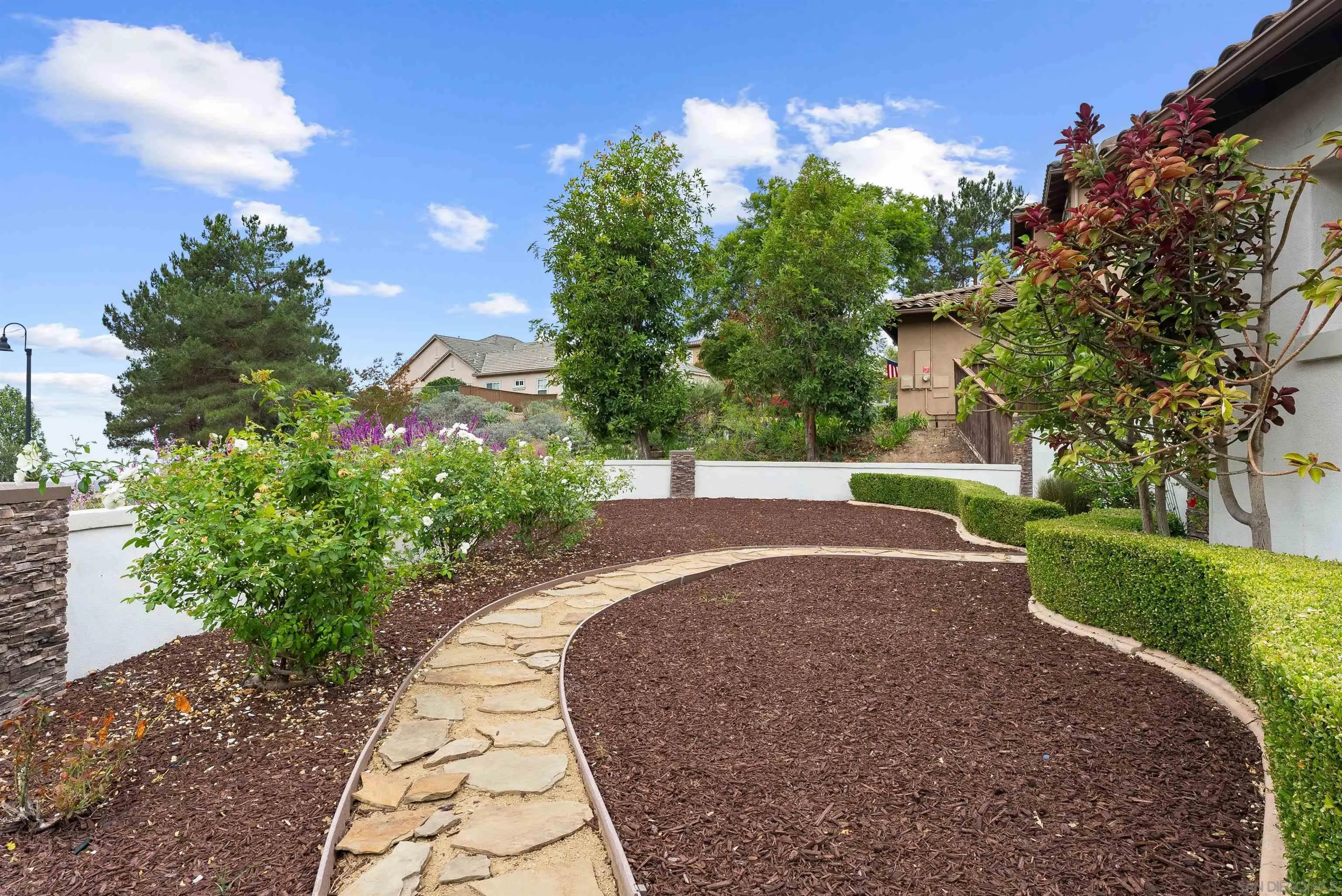 https://cdn.realtyfeed.com/cdn/127/250041918/2bf88fb07c30e1f02e2e33099b5398f6.webp