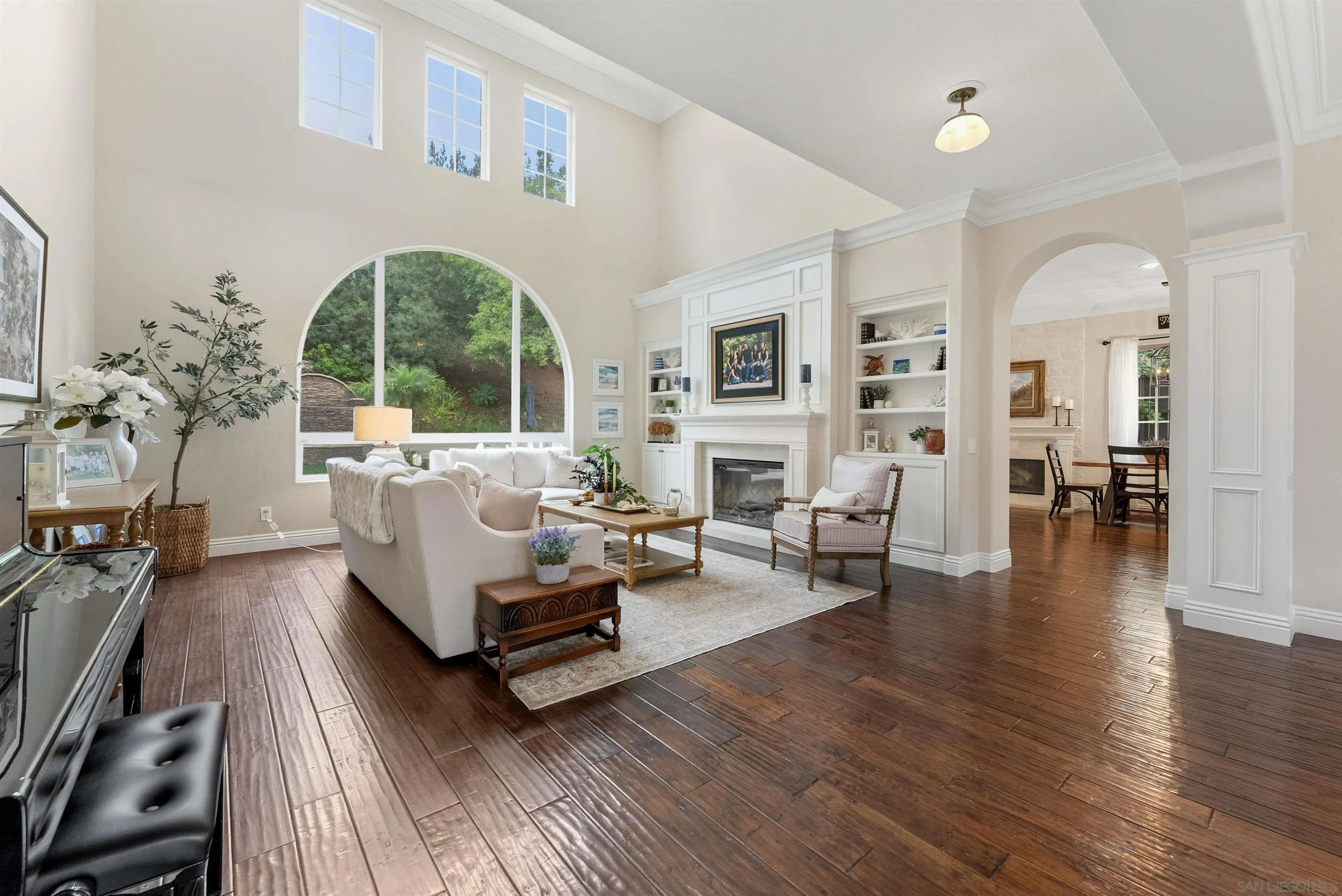 https://cdn.realtyfeed.com/cdn/127/250041918/418fb6c0ea3a982916fd1cf87b1e577a.webp