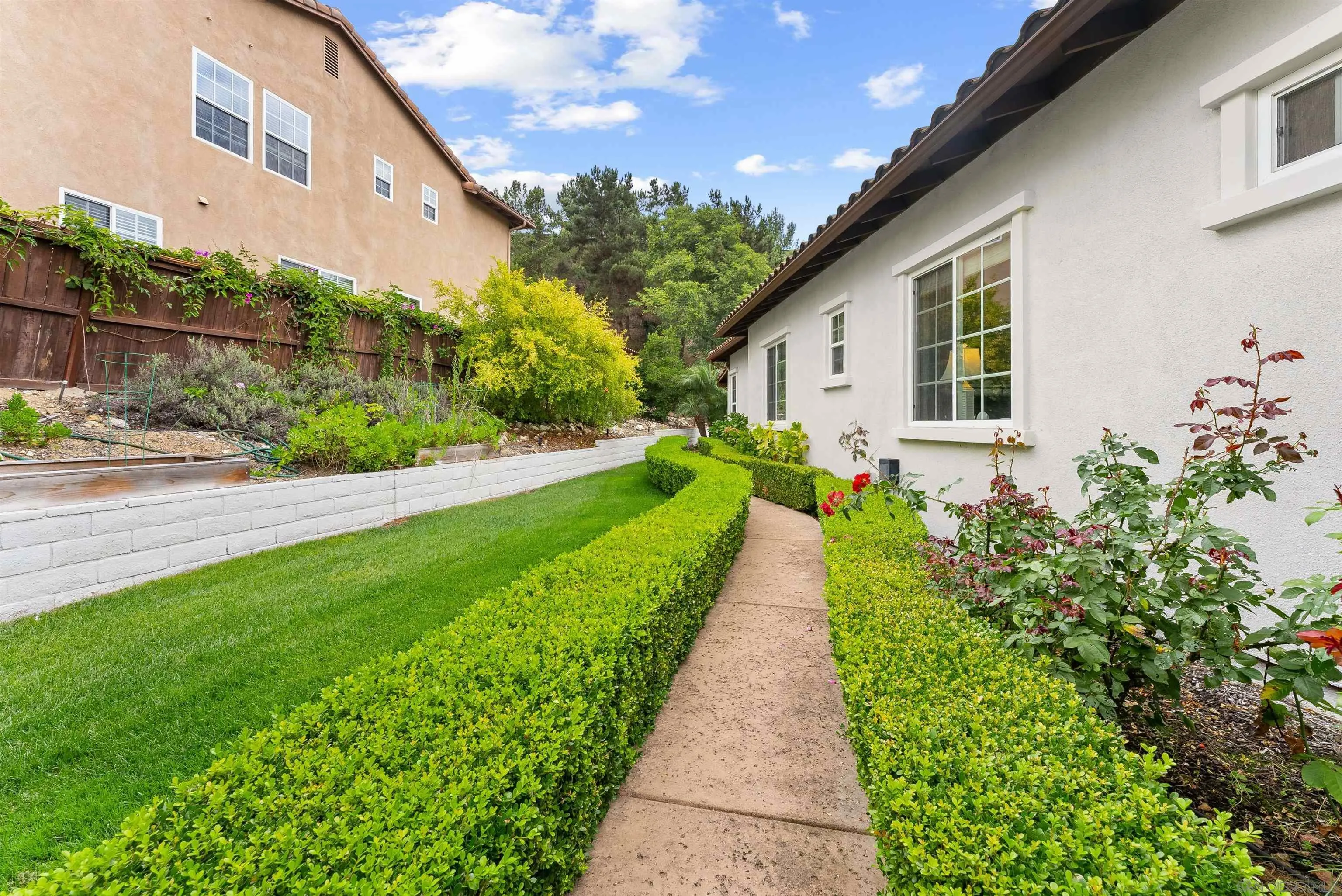 https://cdn.realtyfeed.com/cdn/127/250041918/5d49dcf499b4f31c6bbe547352bc96e0.webp