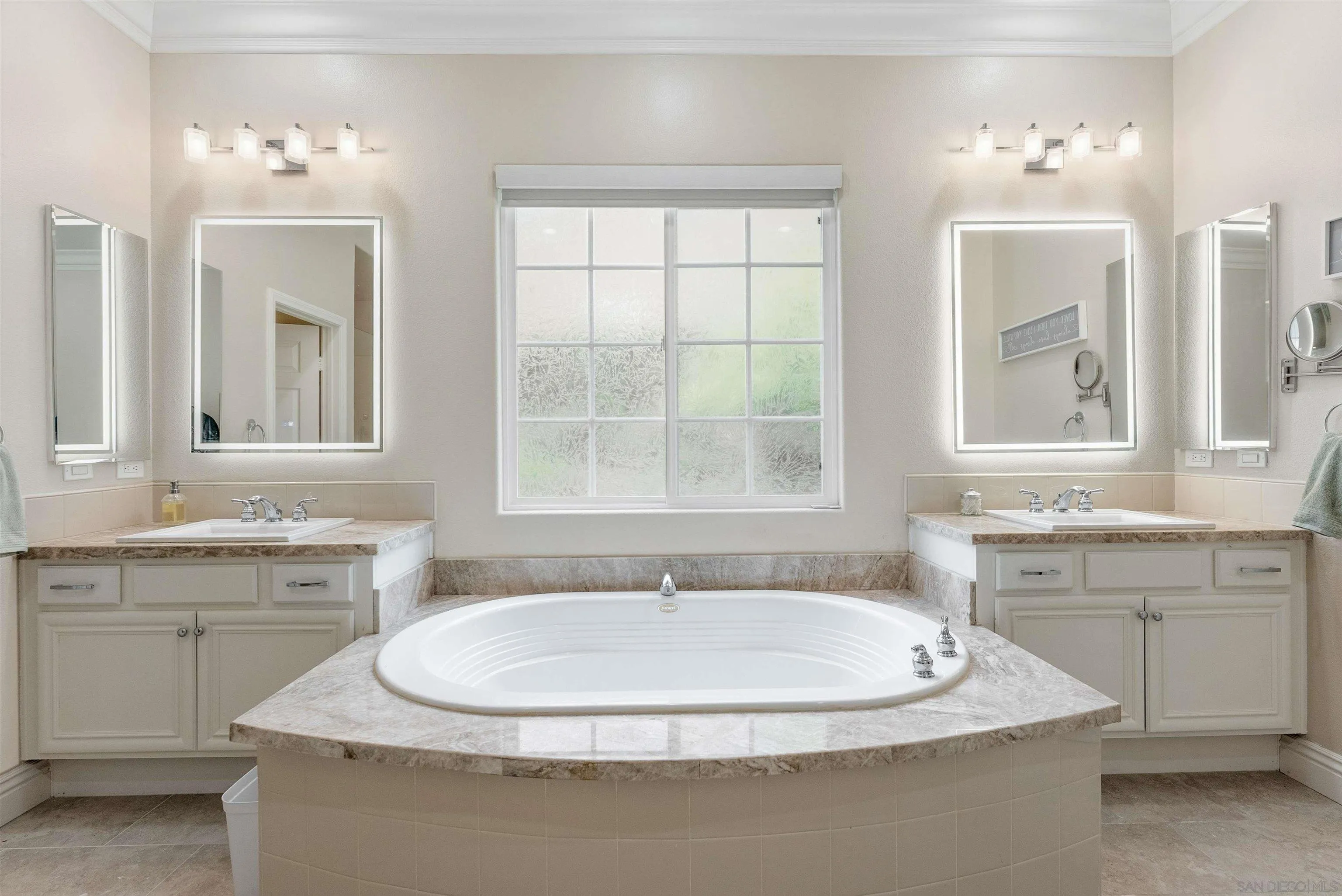 https://cdn.realtyfeed.com/cdn/127/250041918/6ea2dd28a0c8ddd5ff0a213682ab01d2.webp
