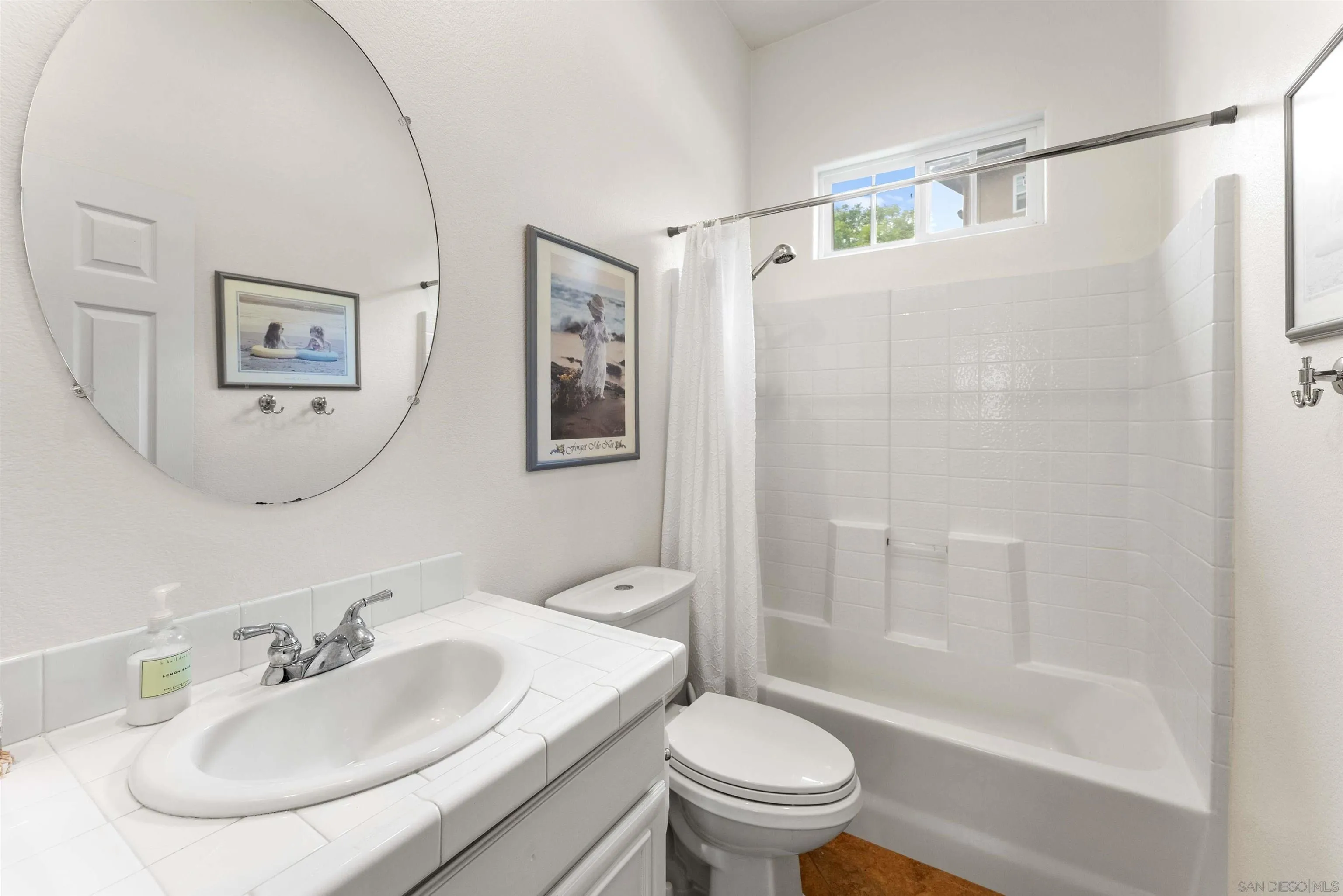 https://cdn.realtyfeed.com/cdn/127/250041918/d135828d77f3cfb3d44a38167b8843d9.webp