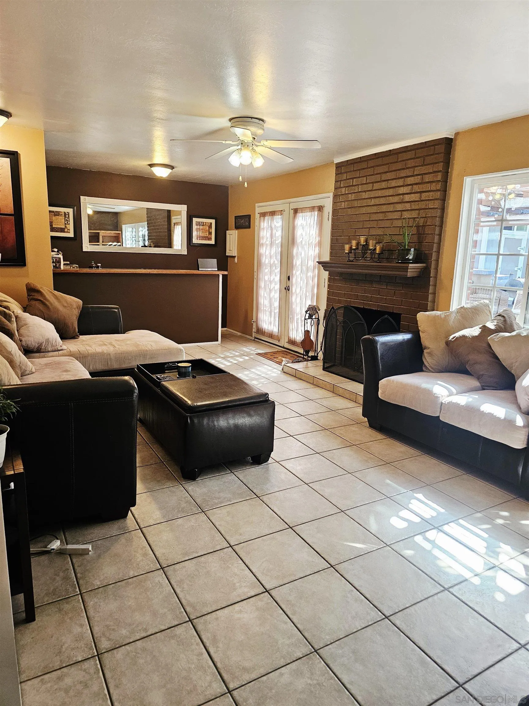 https://cdn.realtyfeed.com/cdn/127/250041919/05ff72f911e5c47e75c1ff3da0d3a192.webp